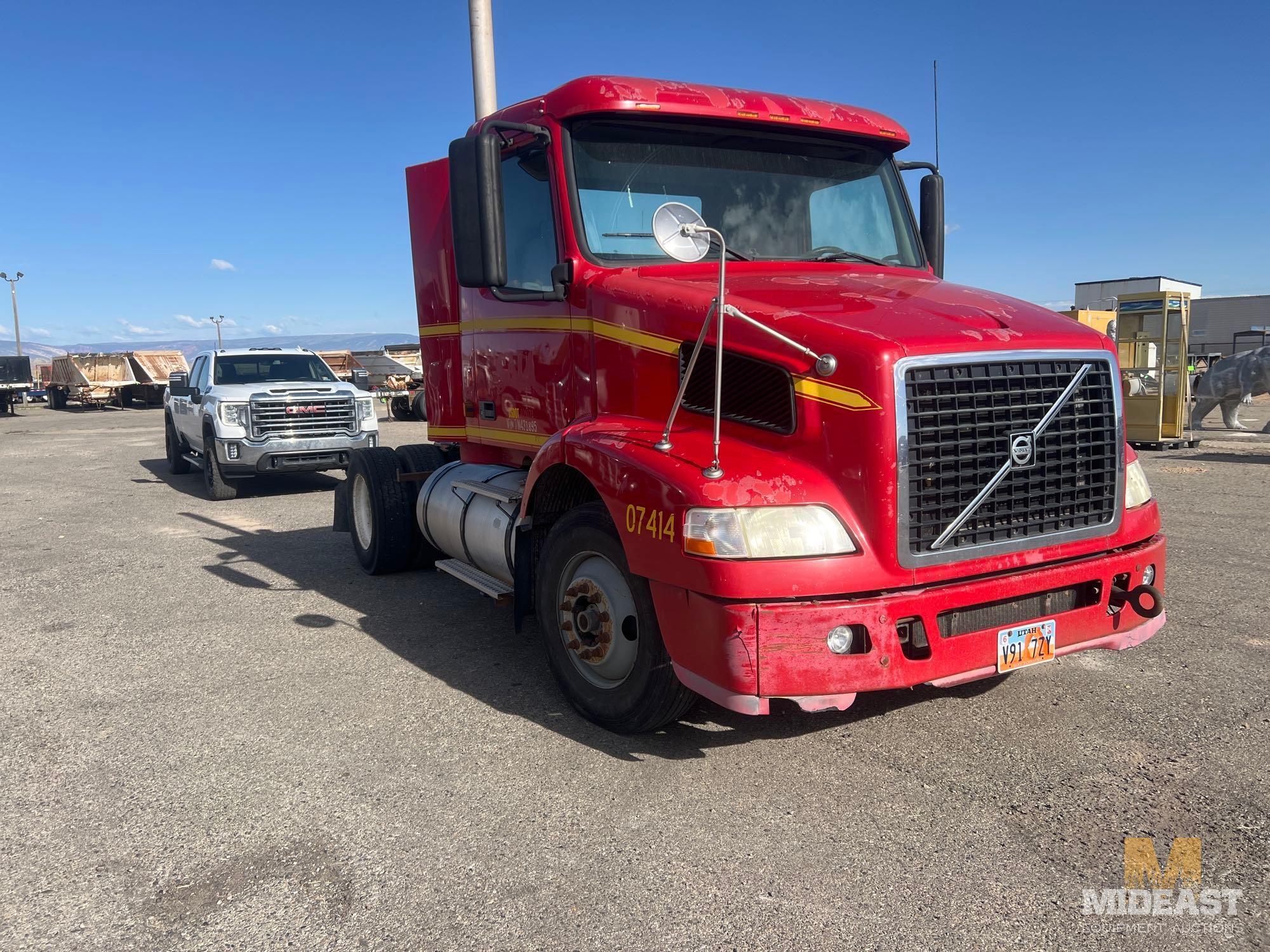 2007 Volvo VNM Tractor