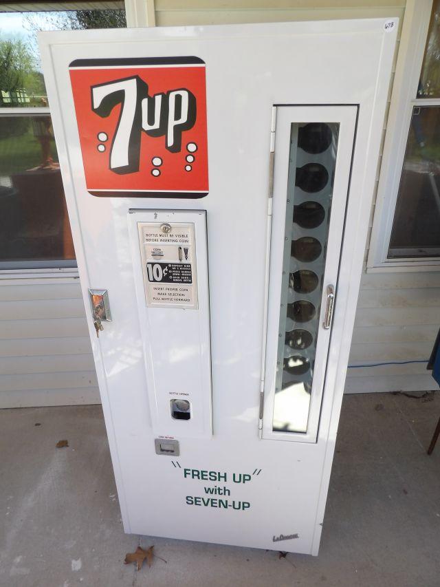 Restored 7Up Lacrosse EC 81 Soda Machine