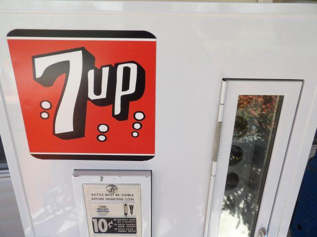 Restored 7Up Lacrosse EC 81 Soda Machine