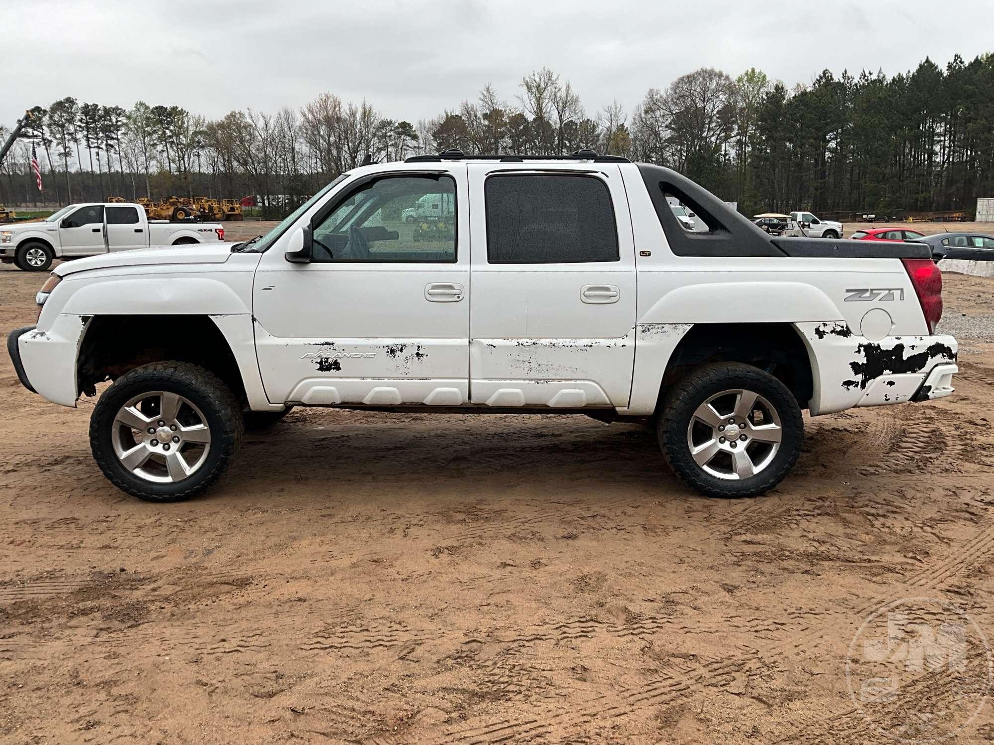 2006 CHEVROLET AVALANCHE CREW CAB 4X4 PICKUP VIN: 3GNEK12Z66G131950