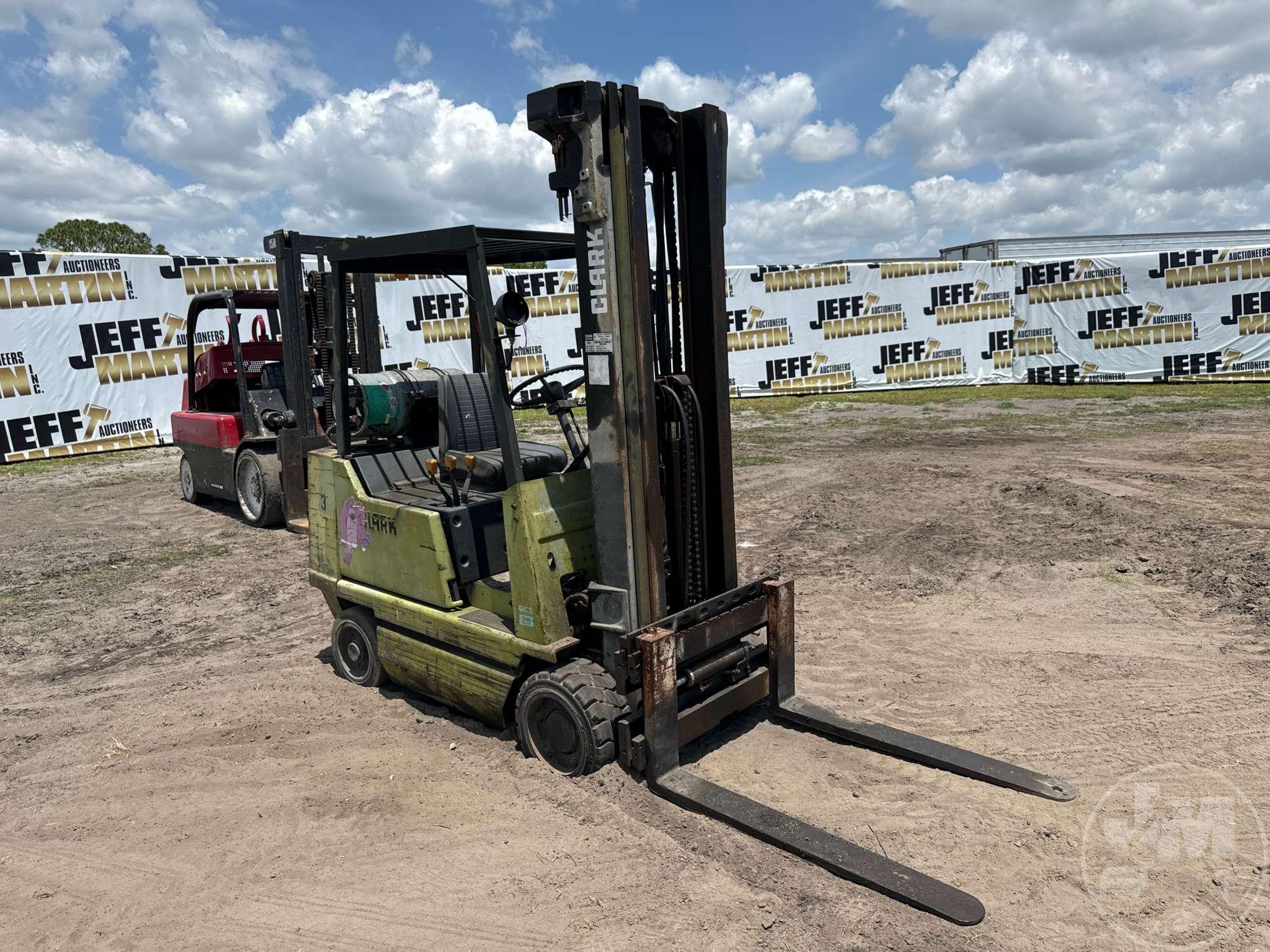 2003 CLARK GCS25MC CUSHION TIRE FORKLIFT SN: G13MC03085518FA