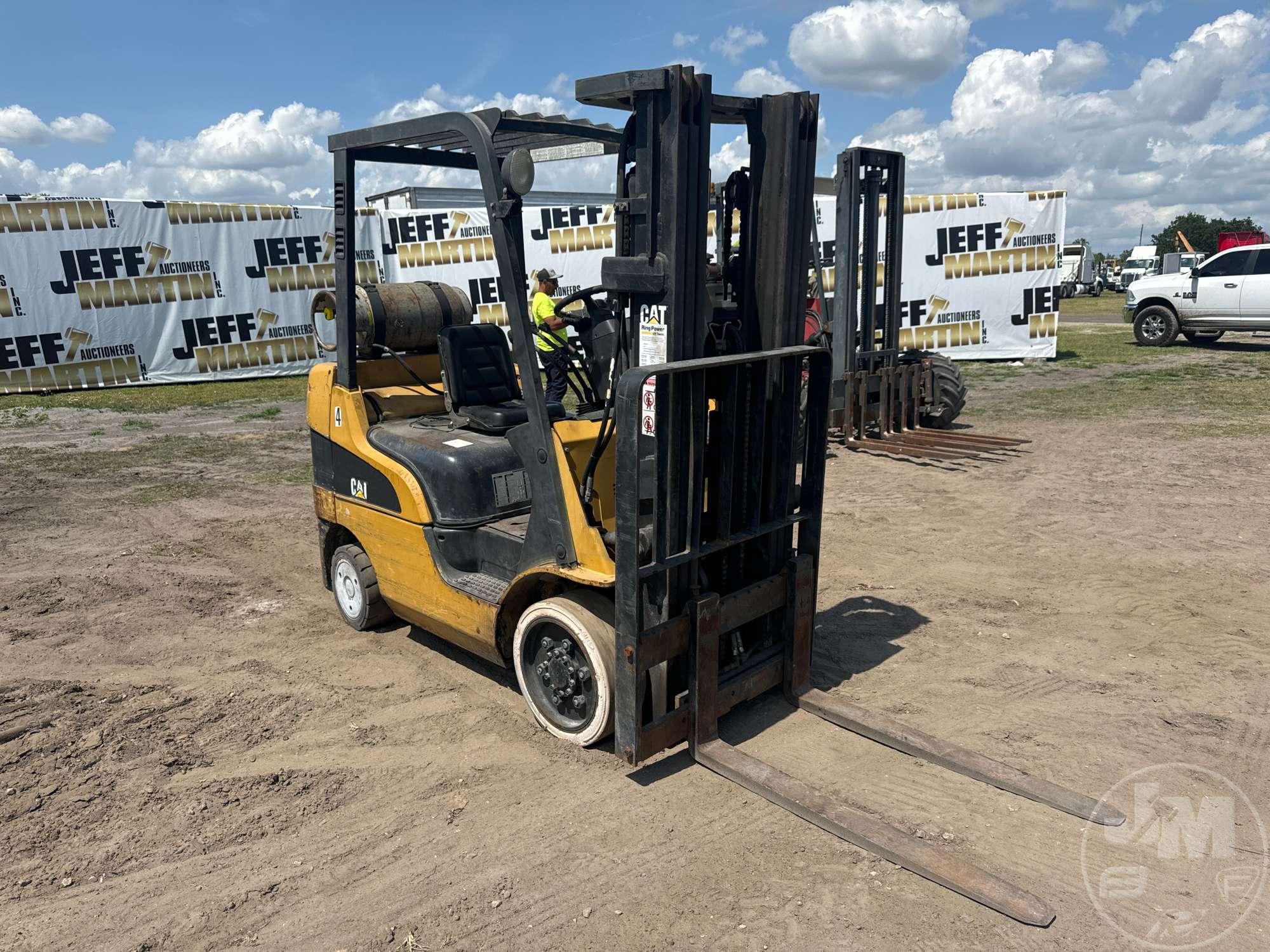 2004 CATERPILLAR C5000 CUSHION TIRE FORKLIFT SN: AT9004180