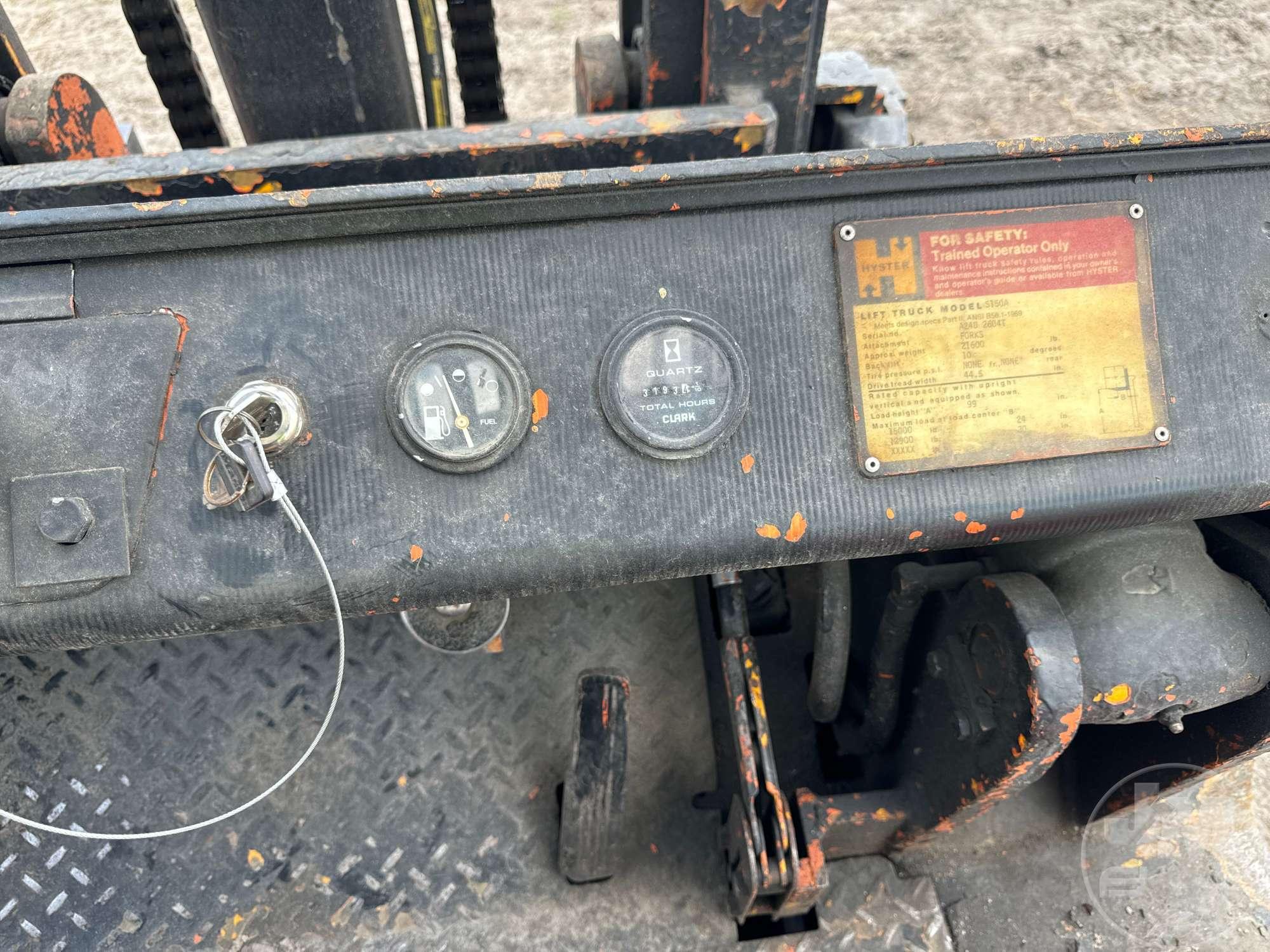 1969 HYSTER S150A CUSHION TIRE FORKLIFT SN: A24D2604T