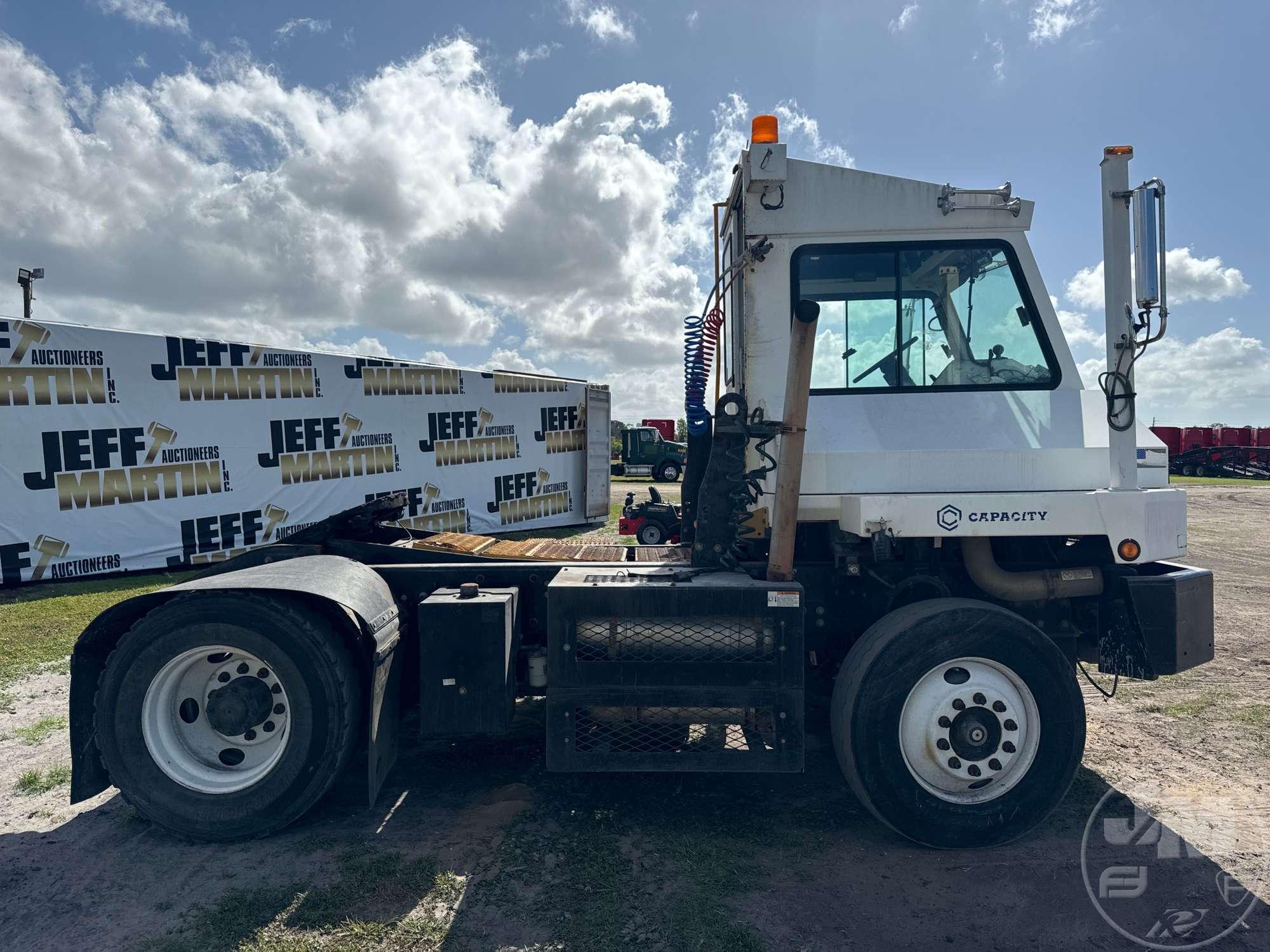 2015 CAPACITY TRUCKS TJ5000 SINGLE AXLE TOTER TRUCK VIN: 4LMBF2118FL030024