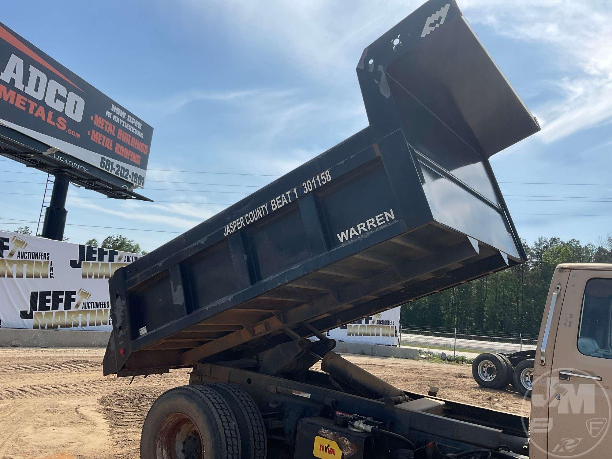 1992 FORD F-800 SINGLE AXLE DUMP TRUCK VIN: 1FDXK84A9NVA09313