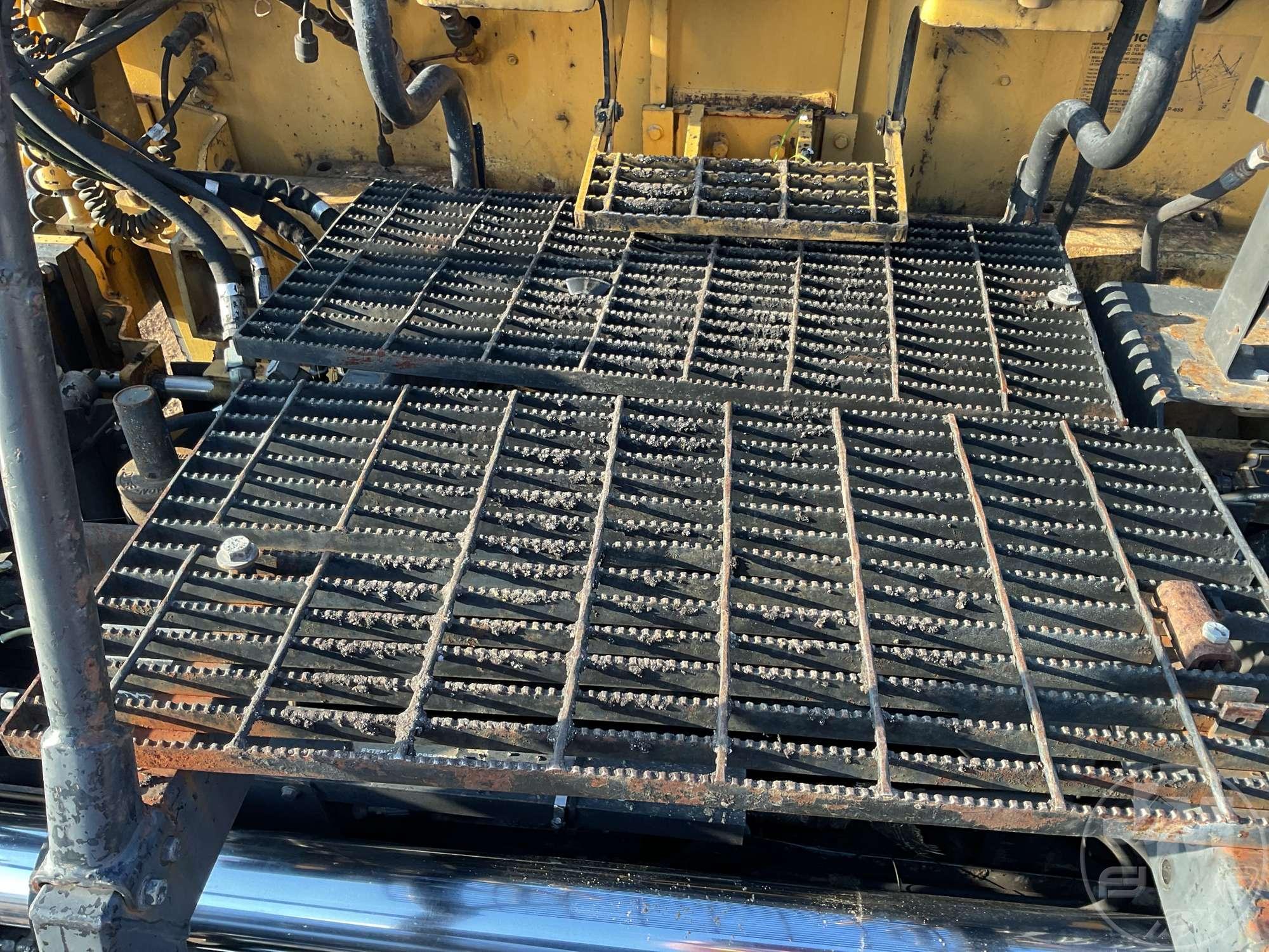 CATERPILLAR AP 655 CRAWLER ASPHALT PAVER SN: CATAP655EAYP00377