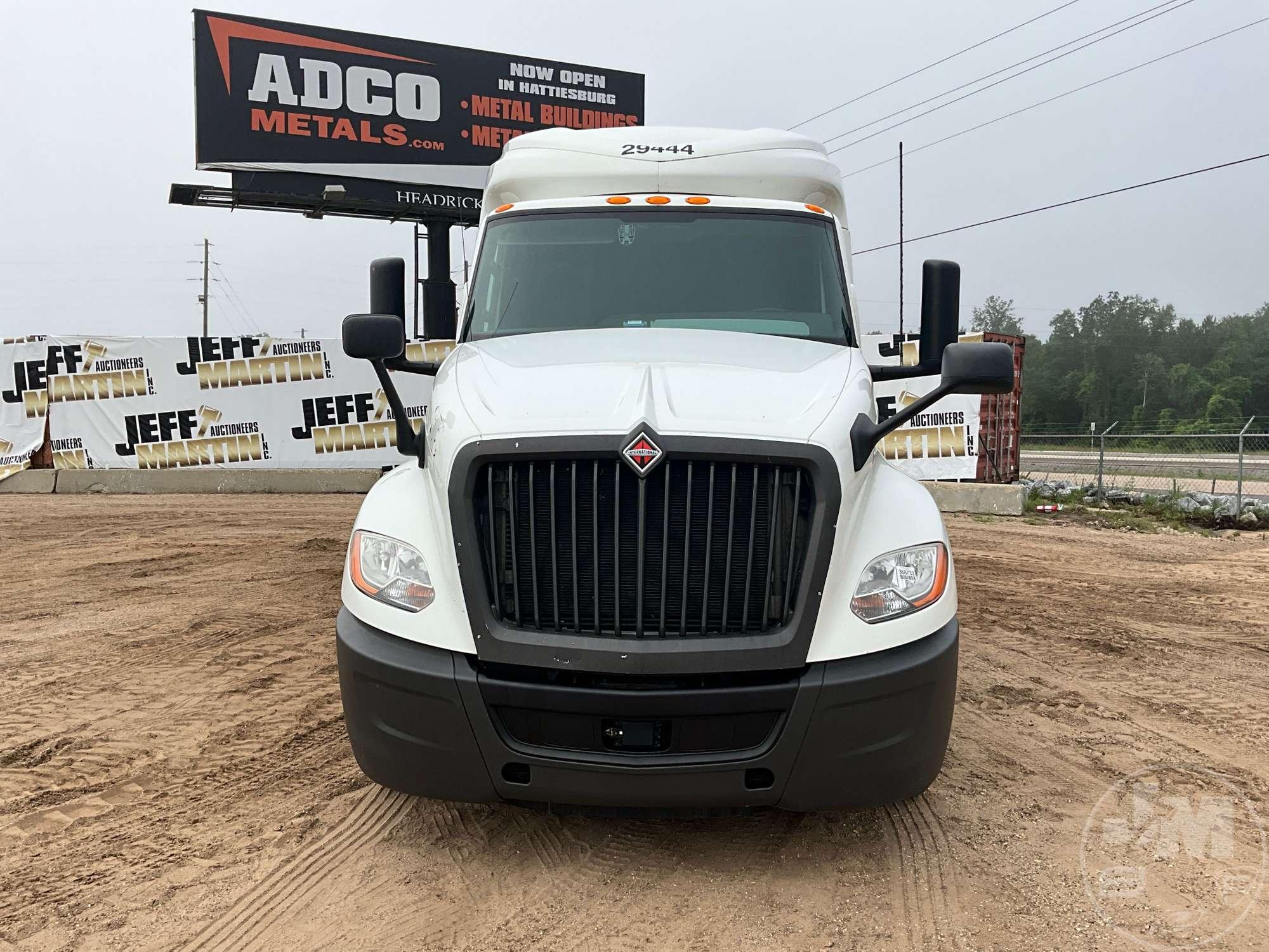 2019 INTERNATIONAL LT625 TANDEM AXLE TRUCK TRACTOR VIN: 3HSDZAPR8KN765265