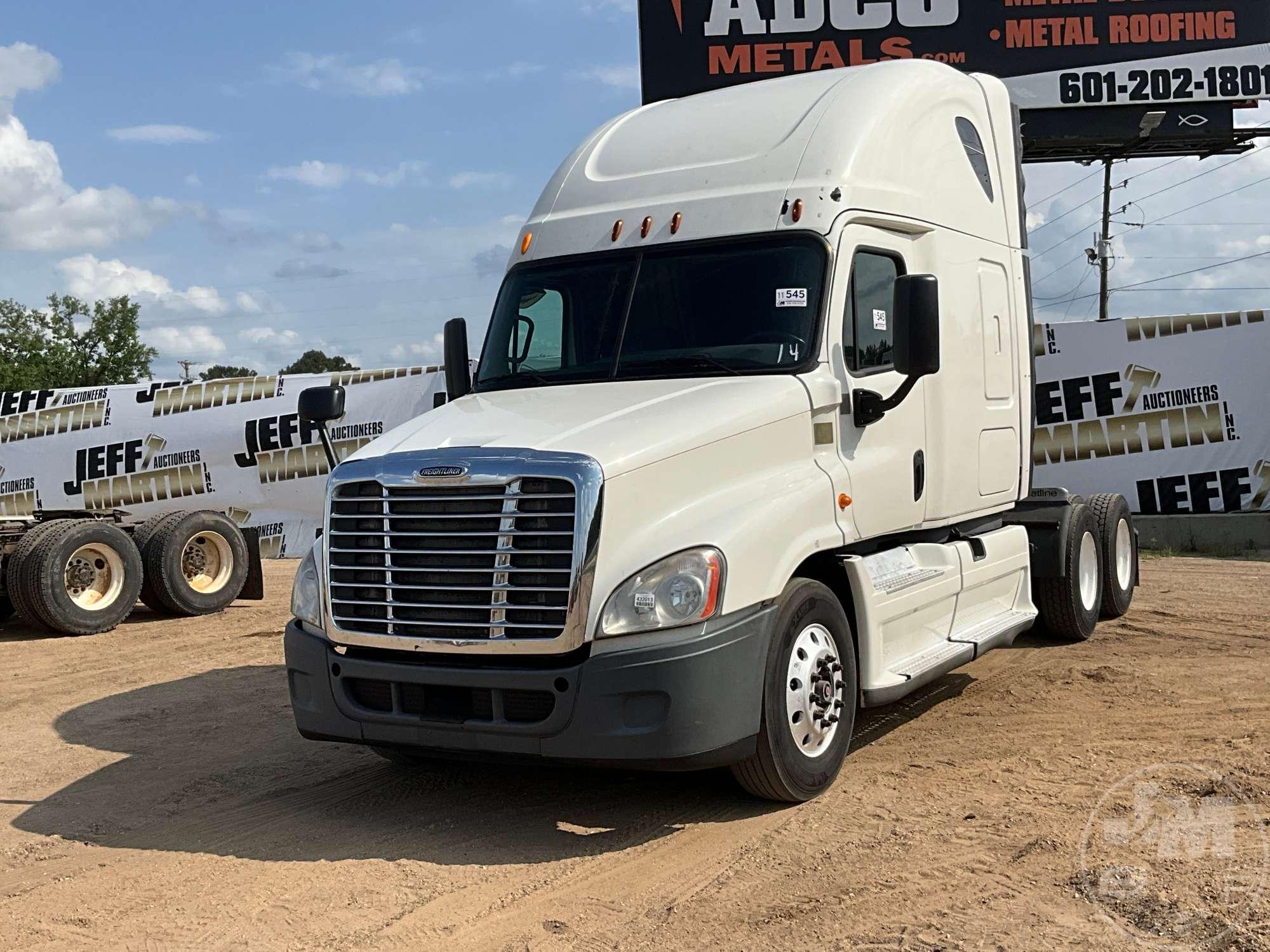 2014 FREIGHTLINER CASCADIA TANDEM AXLE TRUCK TRACTOR VIN: 3AKJGLD6XESFS1037