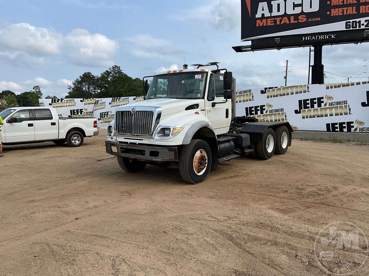 2006 INTERNATIONAL 7600 TANDEM AXLE DAY CAB TRUCK TRACTOR VIN: 1HSWYAHR66J375803