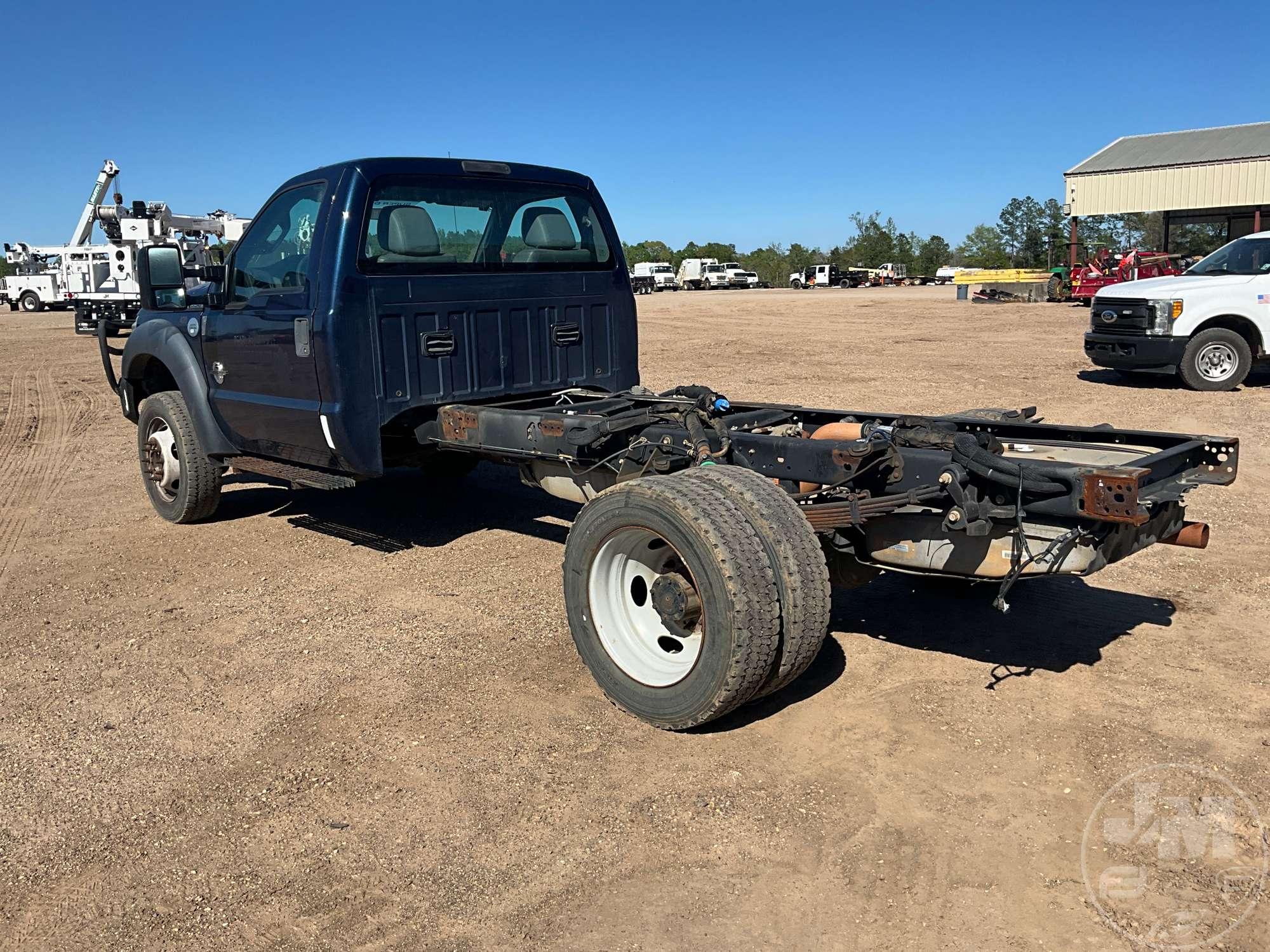 2015 FORD F-550 XL SUPER DUTY SINGLE AXLE VIN: 1FDUF5HT1FEA70268 CAB & CHASSIS