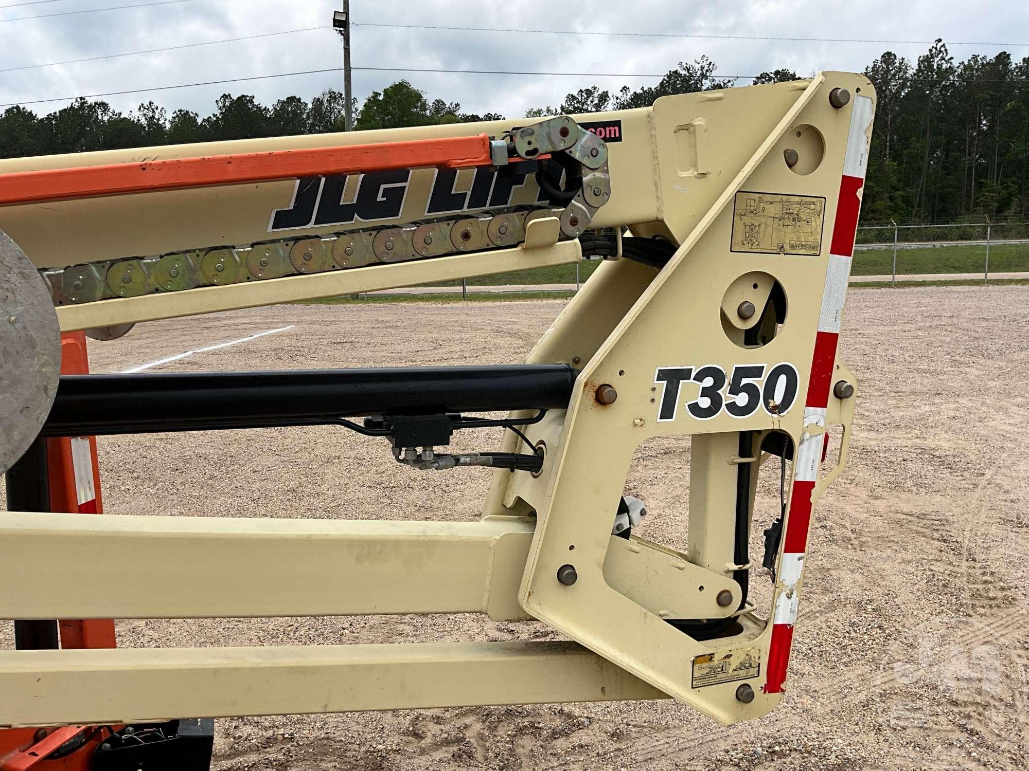 2015 JLG T350 SN: 0030006293 TOWABLE LIFT