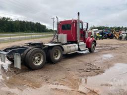 2019 KENWORTH W900 SERIES TANDEM AXLE DAY CAB TRUCK TRACTOR VIN: 1XKWD49X8KJ245832