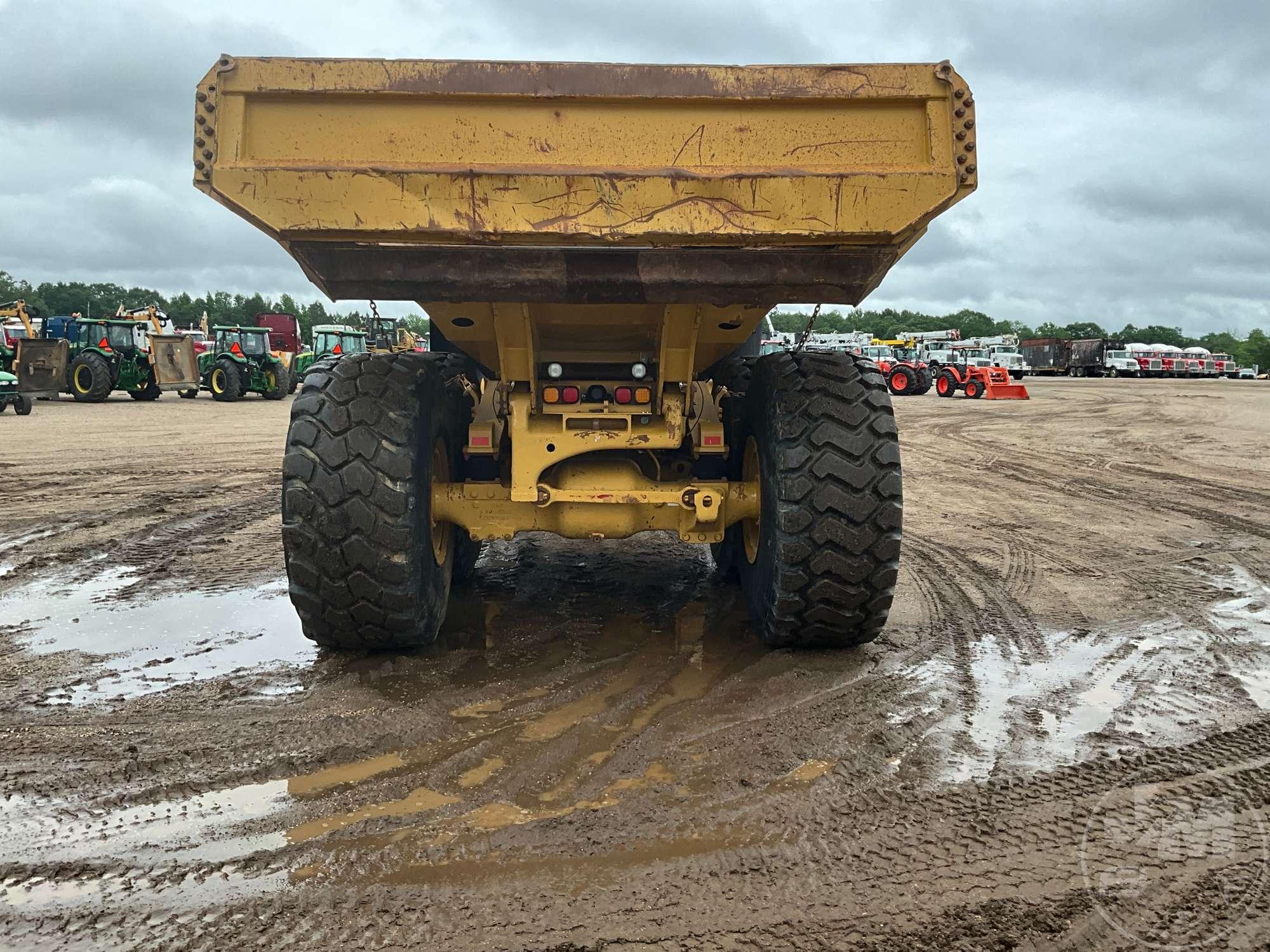 2014 CATERPILLAR 740B ARTICULATED DUMP TRUCK SN: CAT0740BCT4R02393