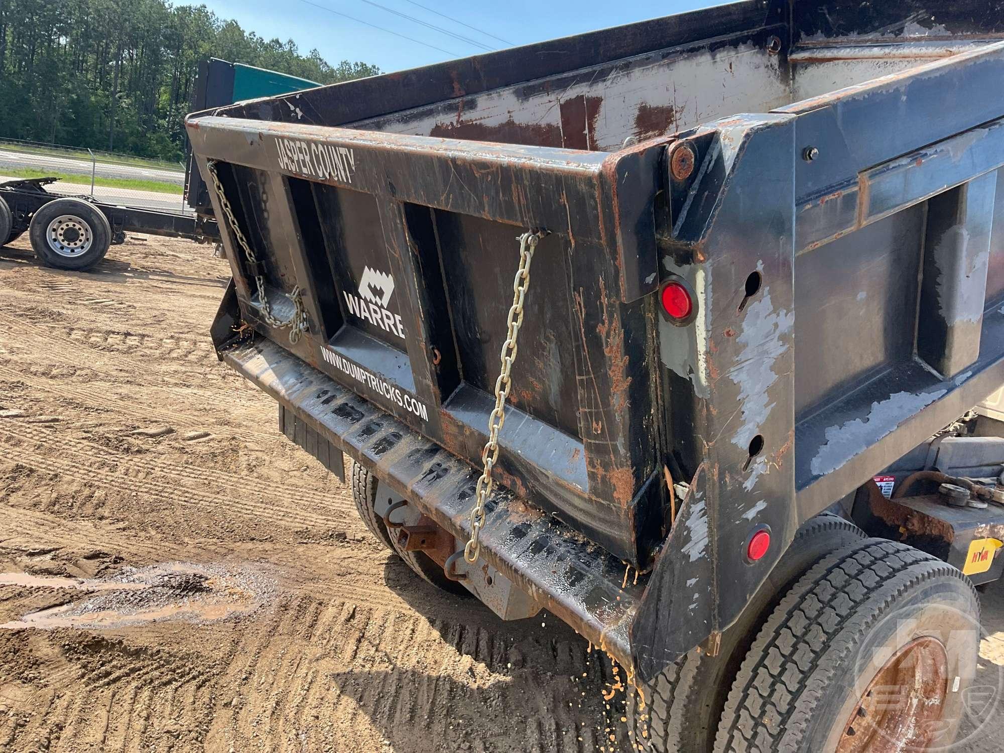 1992 FORD F-800 SINGLE AXLE DUMP TRUCK VIN: 1FDXK84A9NVA09313