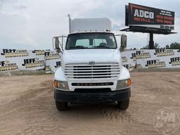 2000 STERLING TRUCK A9500 SERIES SINGLE AXLE DAY CAB TRUCK TRACTOR 2FWWHWDB2YAF72031