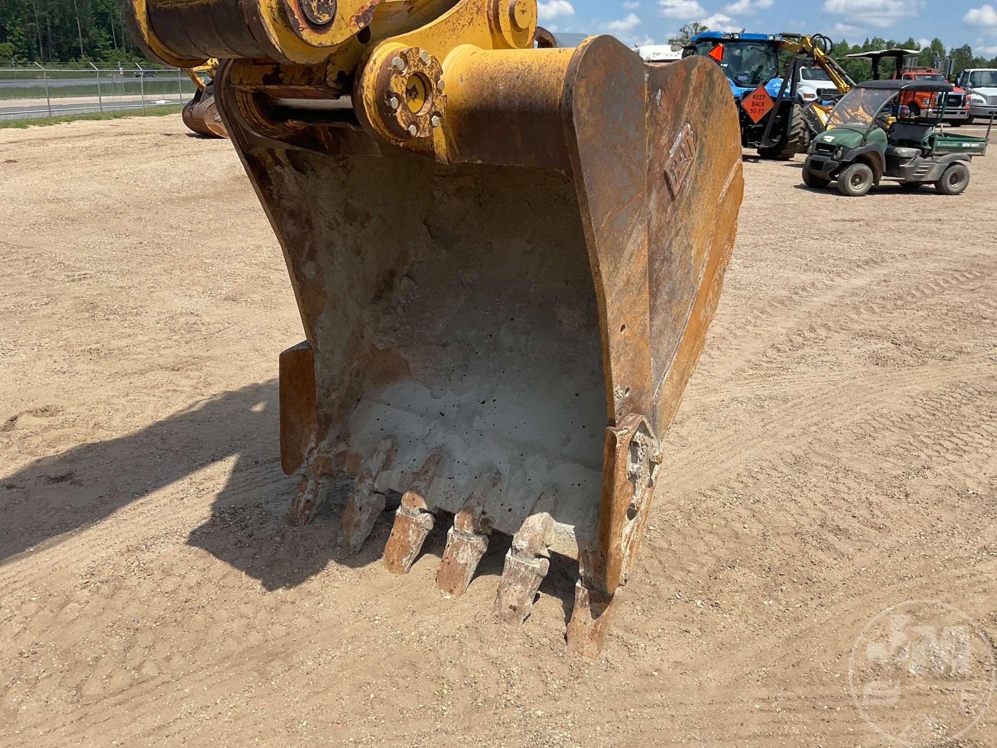 2019 CATERPILLAR 330 HYDRAULIC EXCAVATOR SN: 0LHW01032