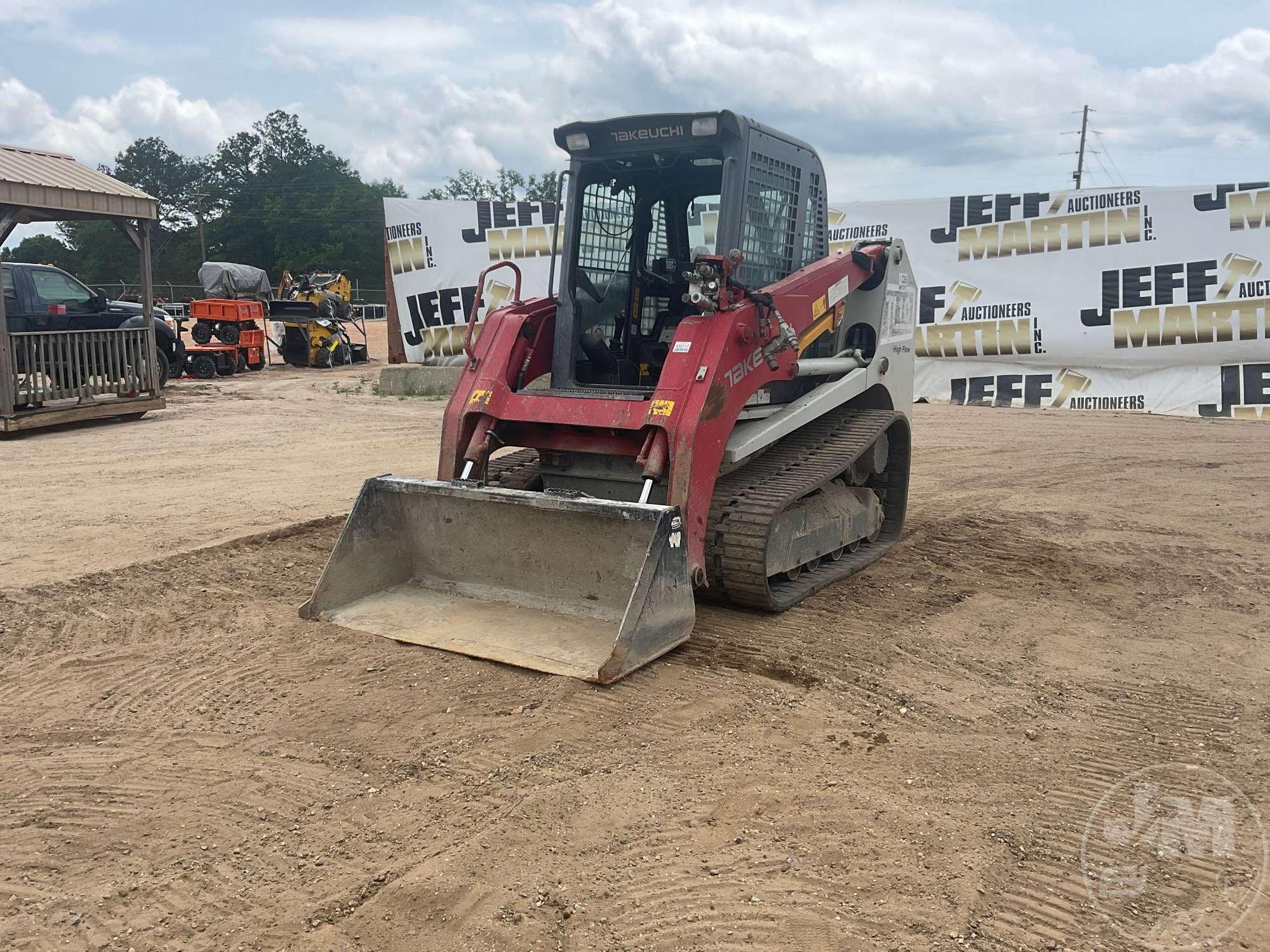 2016 TAKEUCHI MODEL TL10 MULTI TERRAIN LOADER SN: 201001652