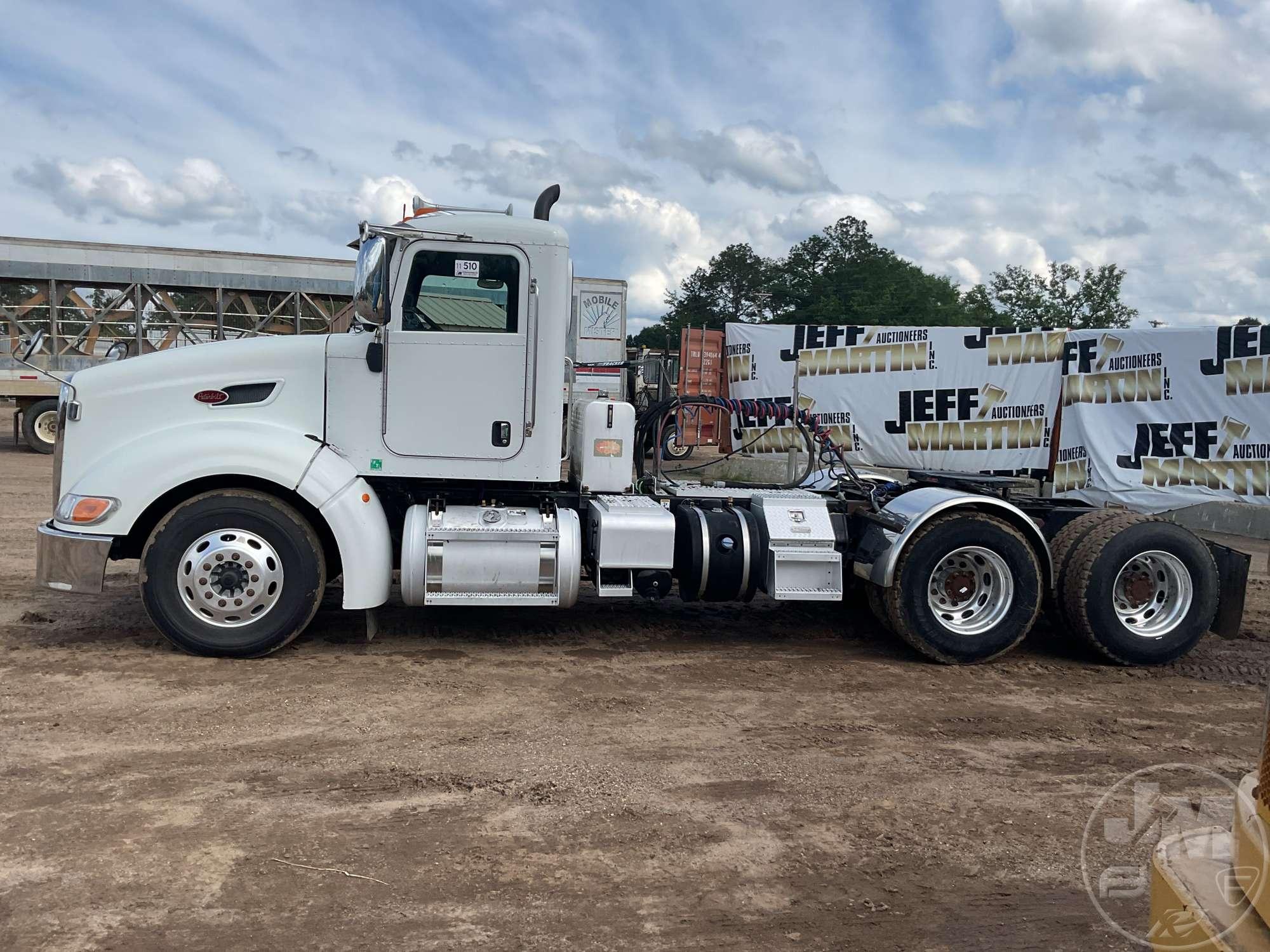 2011 PETERBILT 386 TANDEM AXLE DAY CAB TRUCK TRACTOR VIN: 1XPHD49X4BD130145