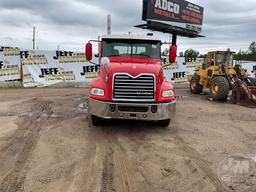 2013 MACK  CXU613 TANDEM AXLE DAY CAB TRUCK TRACTOR VIN: 1M1AW09YODM036071