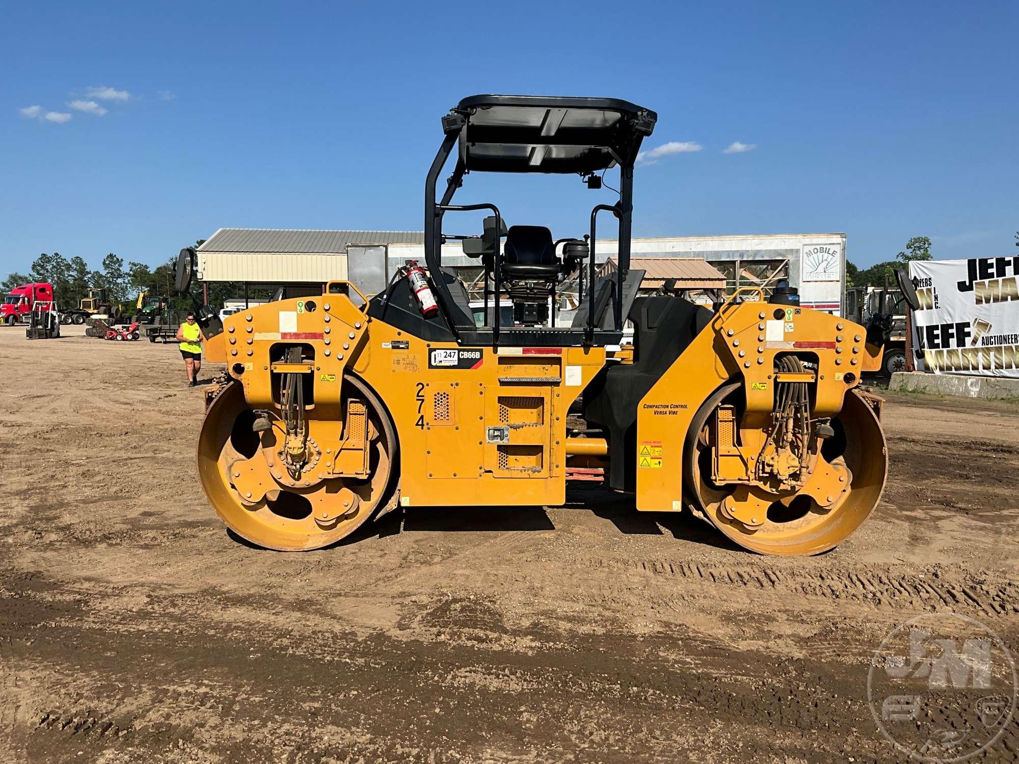 2017 CATERPILLAR CB66B TANDEM VIBRATORY ROLLER SN: CATCB66BTB660027