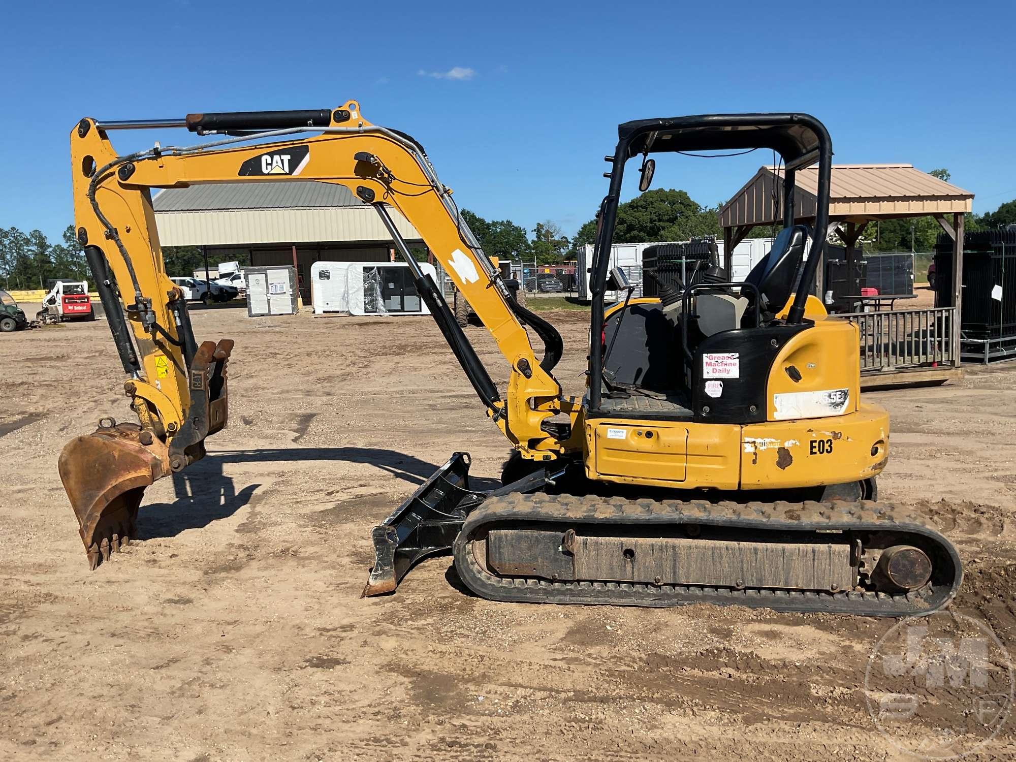 CATERPILLAR 305.5E2CR MINI EXCAVATOR SN: EJX00616