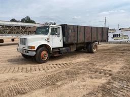 1995 INTERNATIONAL 4900 4X2 SINGLE AXLE DUMP TRUCK VIN: 1HTSDAANXSH261608