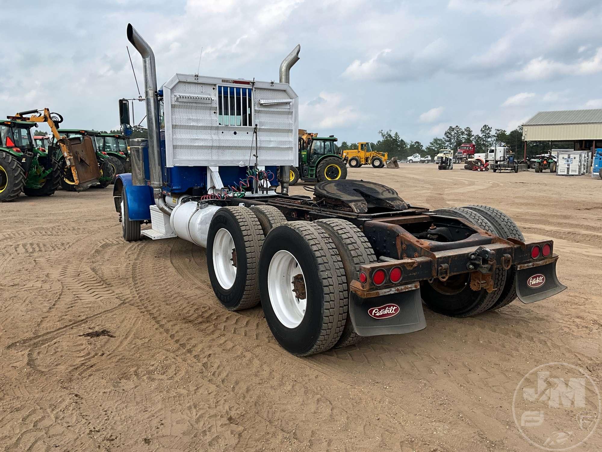 1999 PETERBILT  379 TANDEM AXLE DAY CAB TRUCK TRACTOR VIN: 1XP5DB9X1XD503107