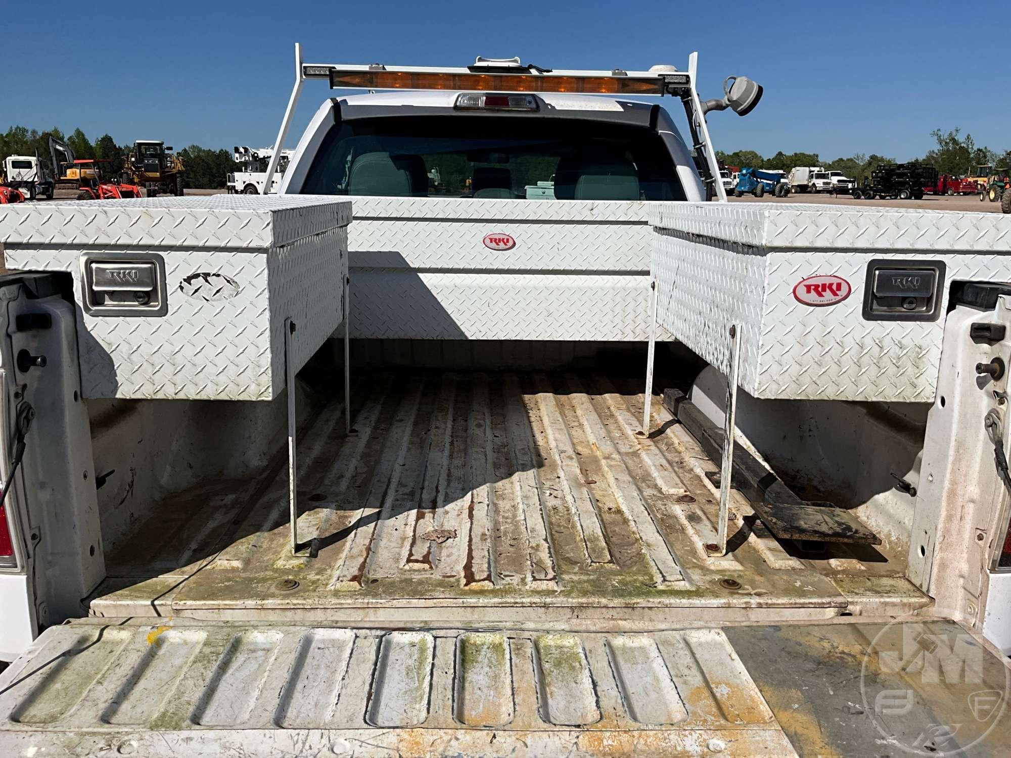 2014 FORD F-150 XL EXTENDED CAB PICKUP VIN: 1FTFX1CF1EKD70333