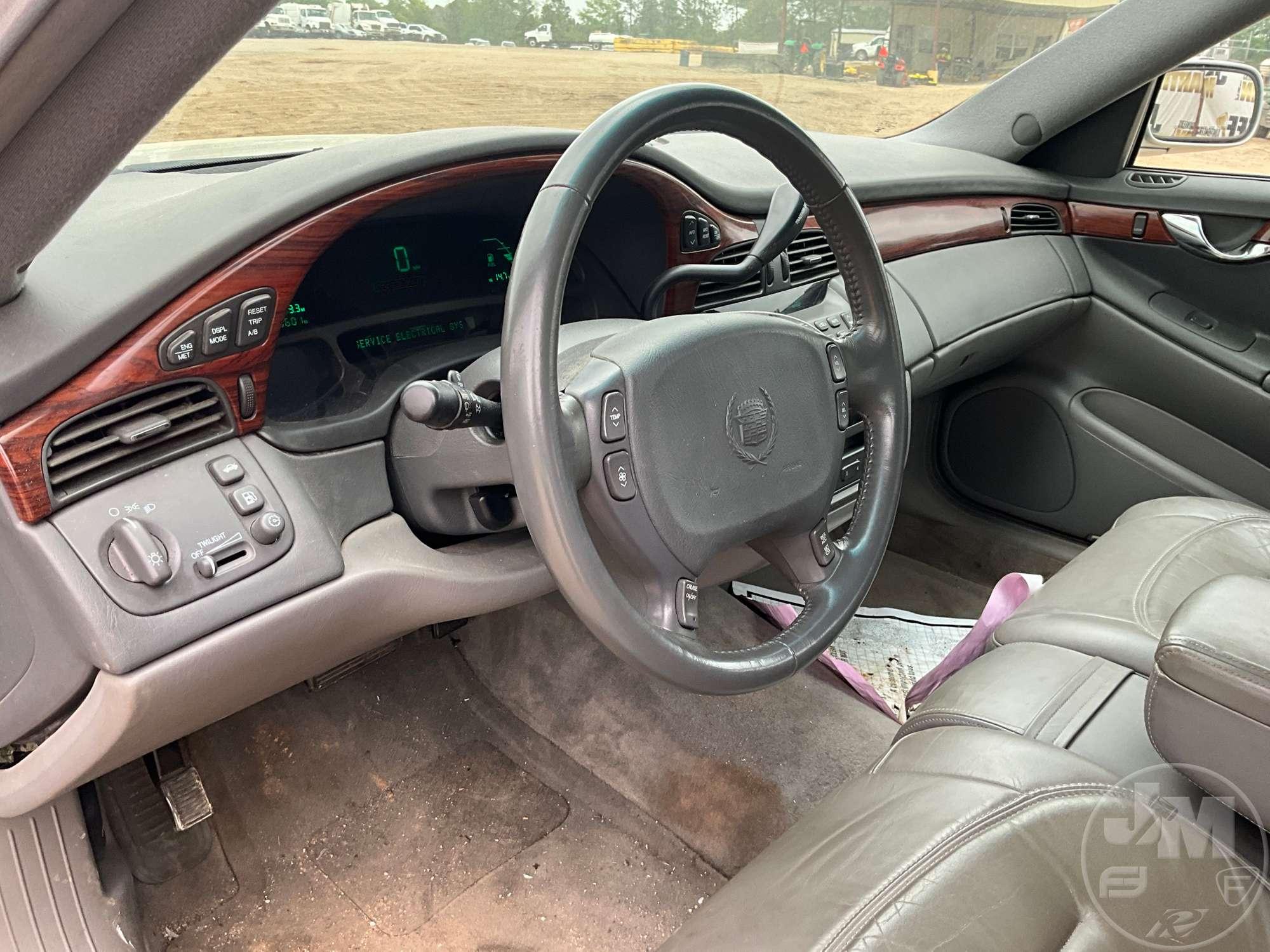 2001 CADILLAC DEVILLE VIN: 1G6KD54Y81U244969 2WD