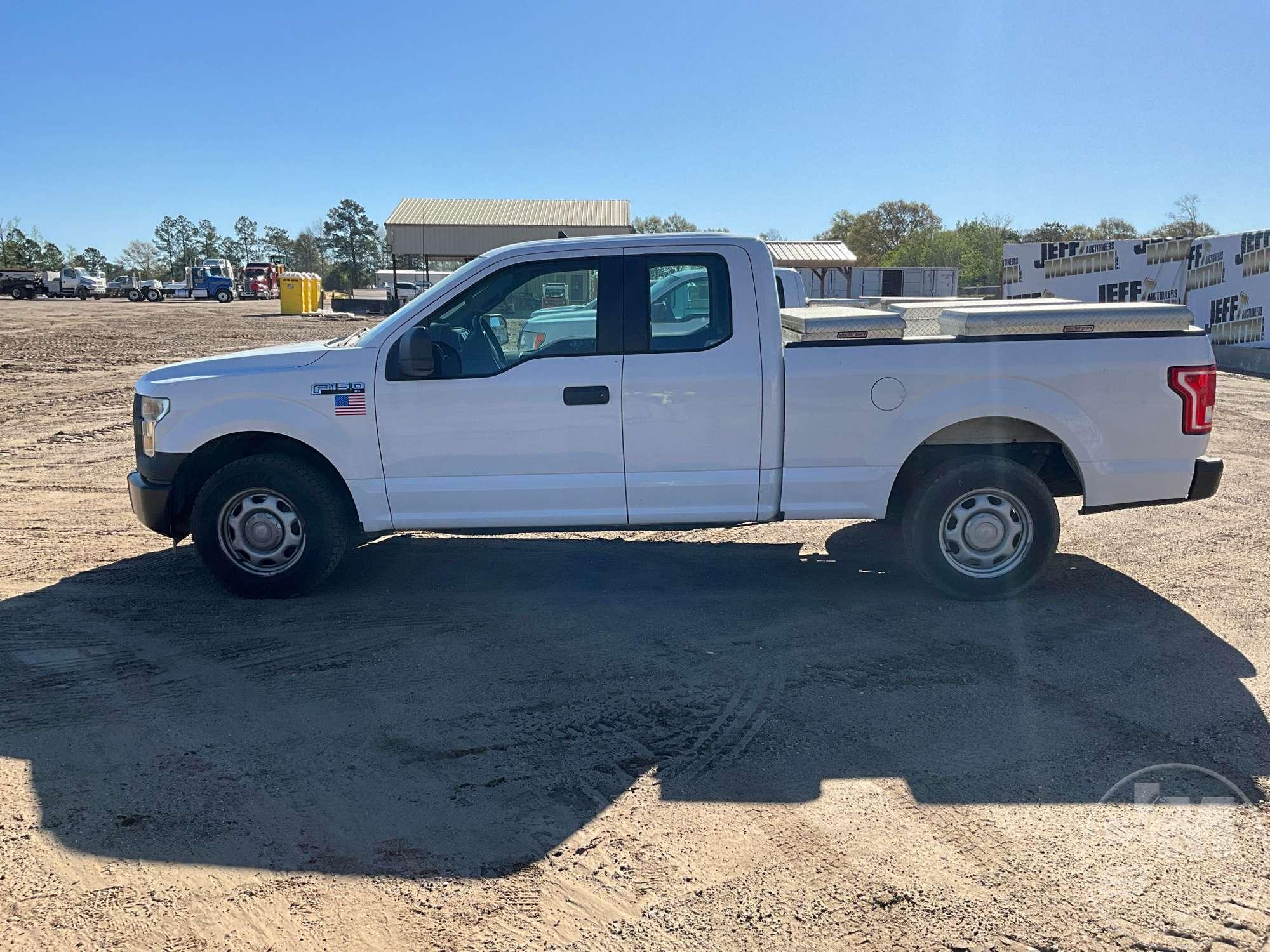 2015 FORD F-150 XL  EXTENDED CAB PICKUP VIN: 1FTEX1CF7FKE78341