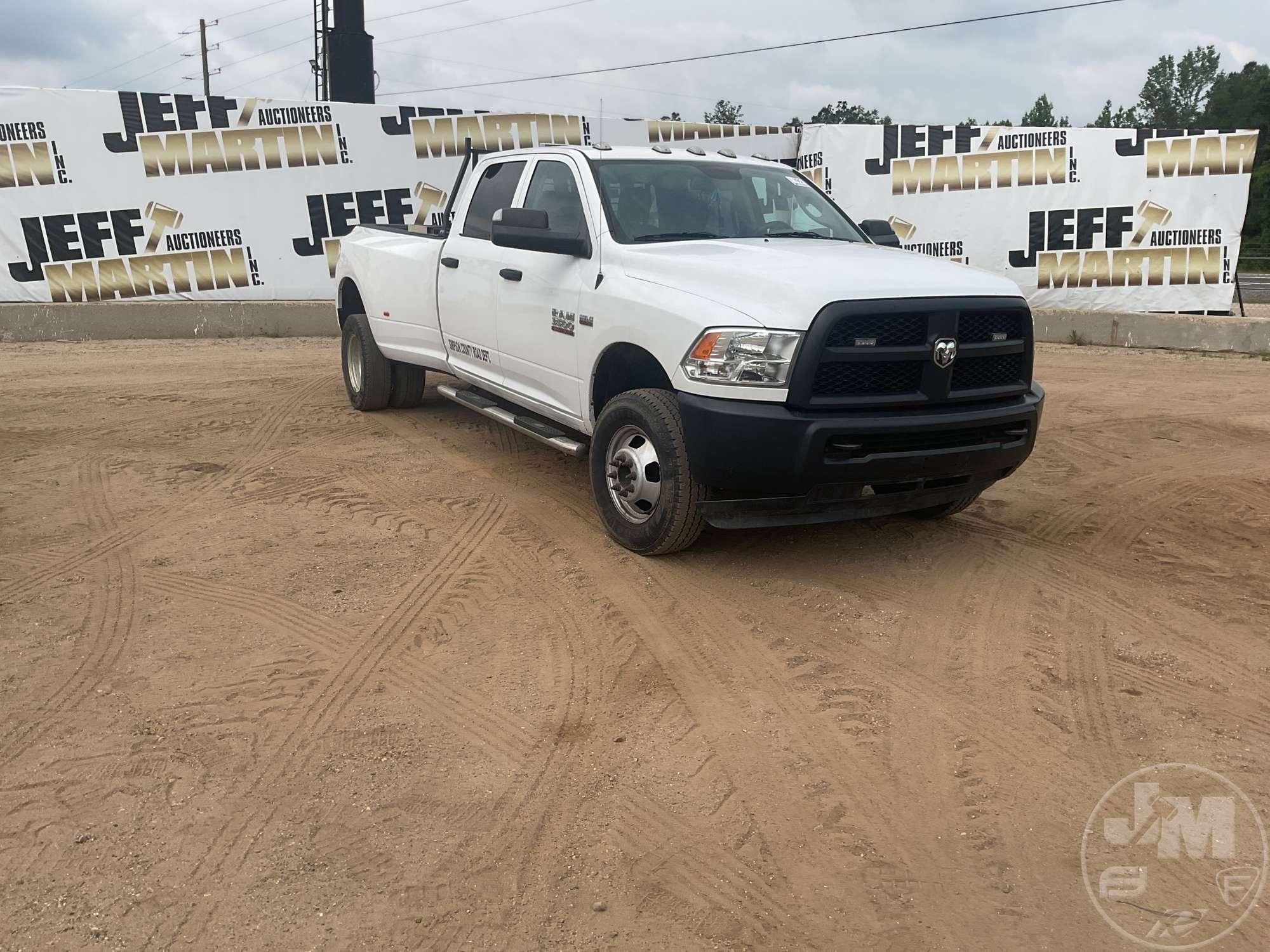 2018 RAM 3500 HD  CREW CAB 4X4 PICKUP VIN: 3C63RRGJ5JG292237