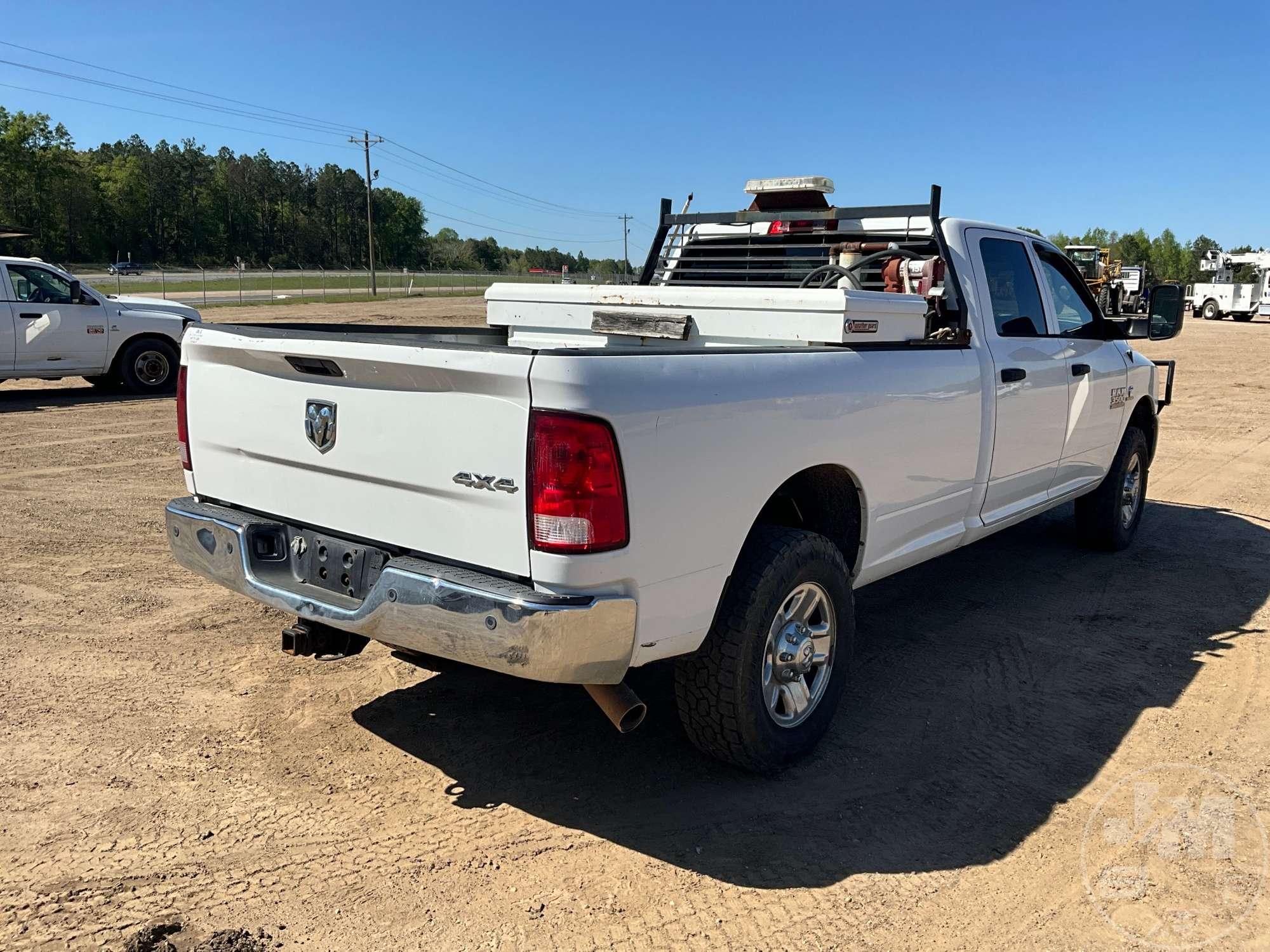 2015 RAM 3500 CREW CAB 4X4 PICKUP VIN: 3C63R3GL6FG568284