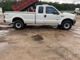 2003 FORD F-250 SUPER DUTY EXTENDED CAB 4X4 PICKUP VIN: 1FTNX21P53EC28401