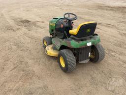 2005 JOHN DEERE LL111A RIDING MOWER SN: GXL111A052775