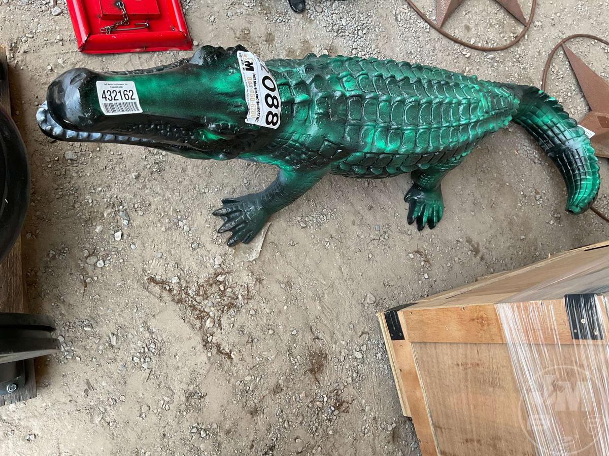 ALUMINUM ALLIGATOR