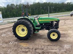 JOHN DEERE 5220 TRACTOR SN: LV5220S122342