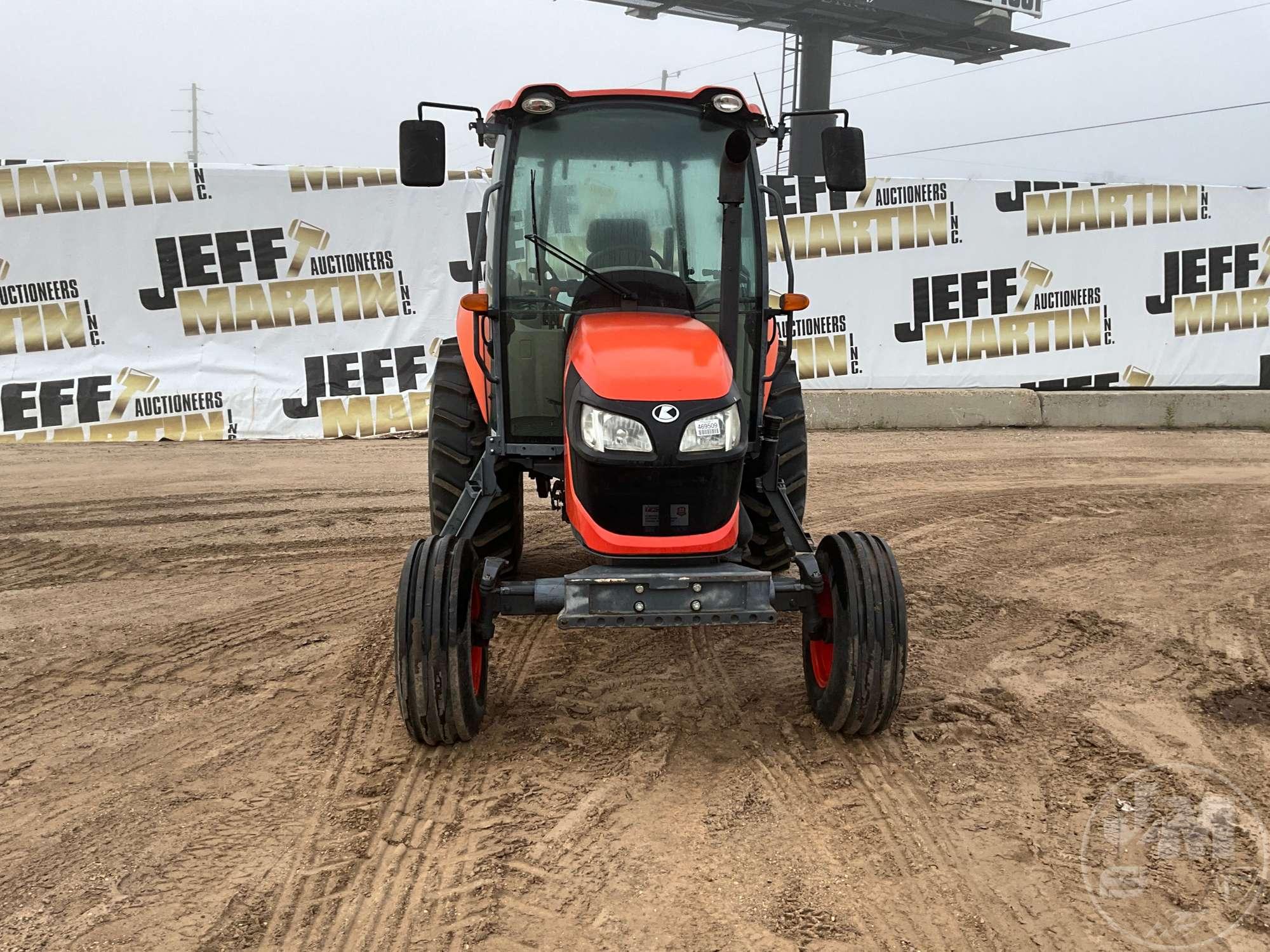 KUBOTA M6060HFC TRACTOR SN: 11031