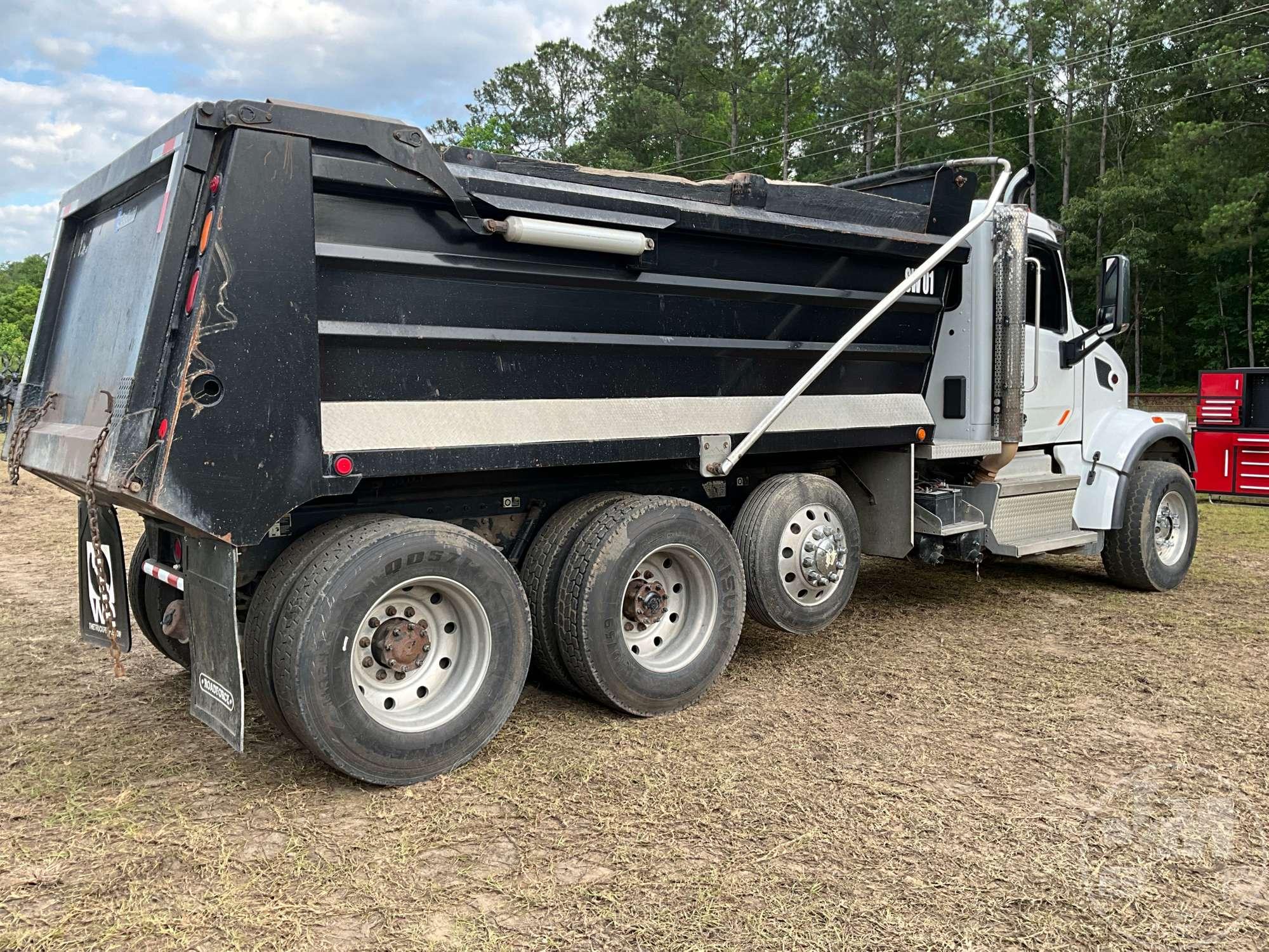 2019 PETERBILT 567 TRI-AXLE DUMP TRUCK VIN: 1NPCXPEX5KD609211