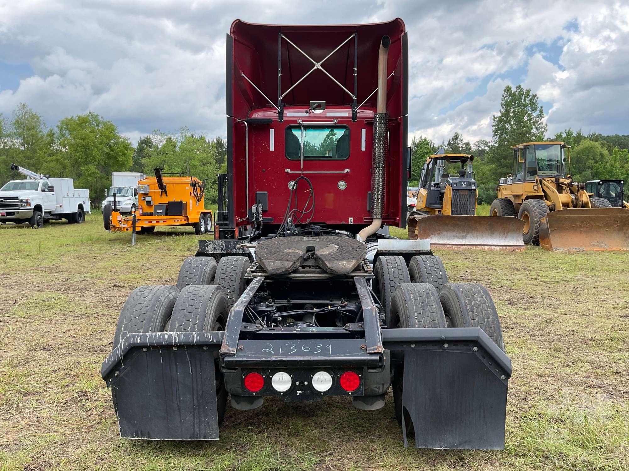 2018 KENWORTH T680 TANDEM AXLE DAY CAB TRUCK TRACTOR VIN: 1XKYDP9X7JJ213639