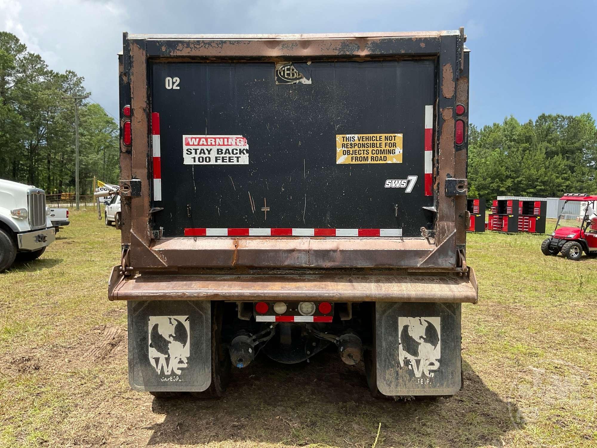 2017 KENWORTH T880 TRI-AXLE DUMP TRUCK VIN: 1NKZXPEX2HJ160936