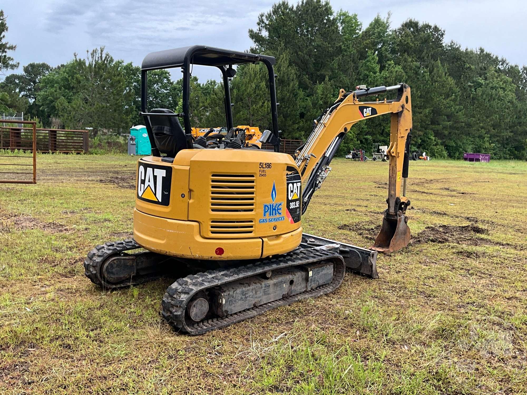 2020 CATERPILLAR 303.5E2 MINI EXCAVATOR SN: CAT3035EAJWY06444