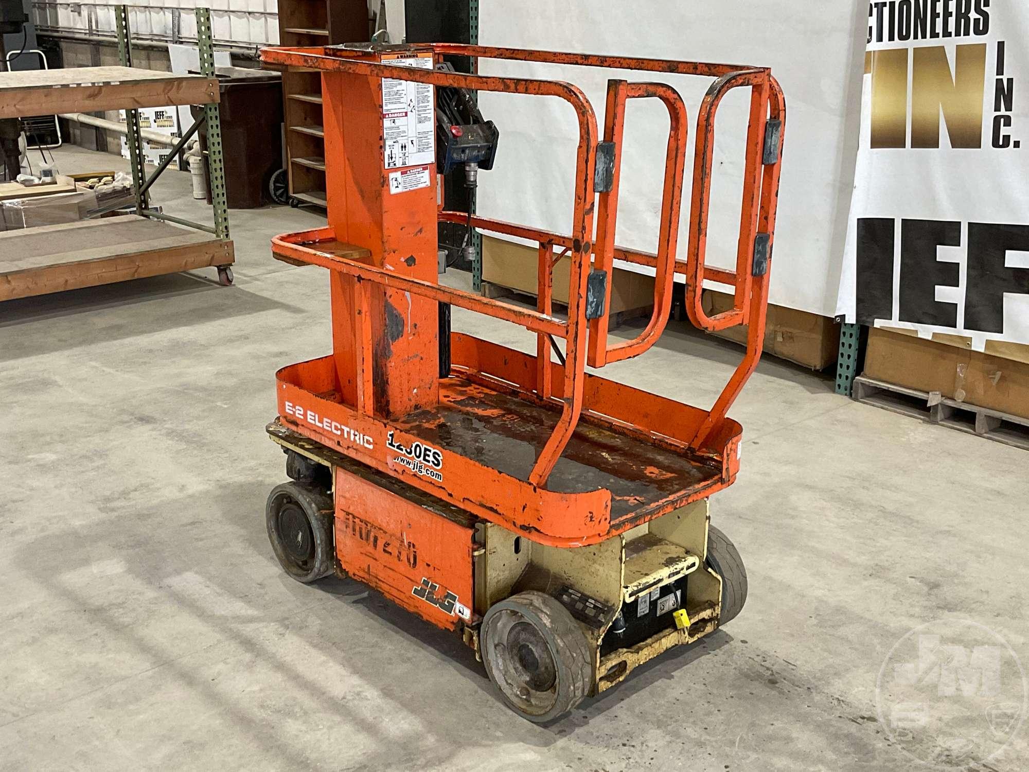 2009 JLG 1230ES 12’...... SCISSOR LIFT SN: A200009589