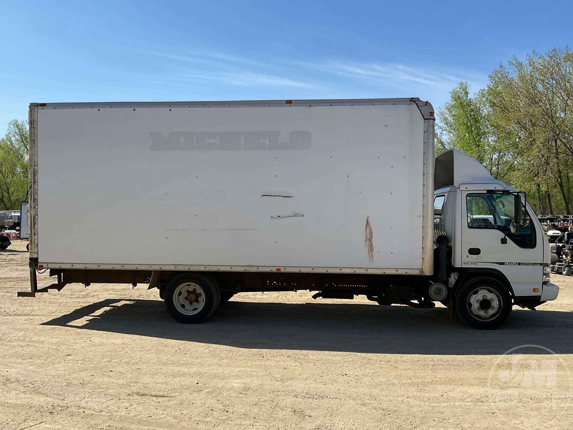 2007 ISUZU NPR SINGLE AXLE VAN TRUCK VIN: 4KLC4B1U17J805010