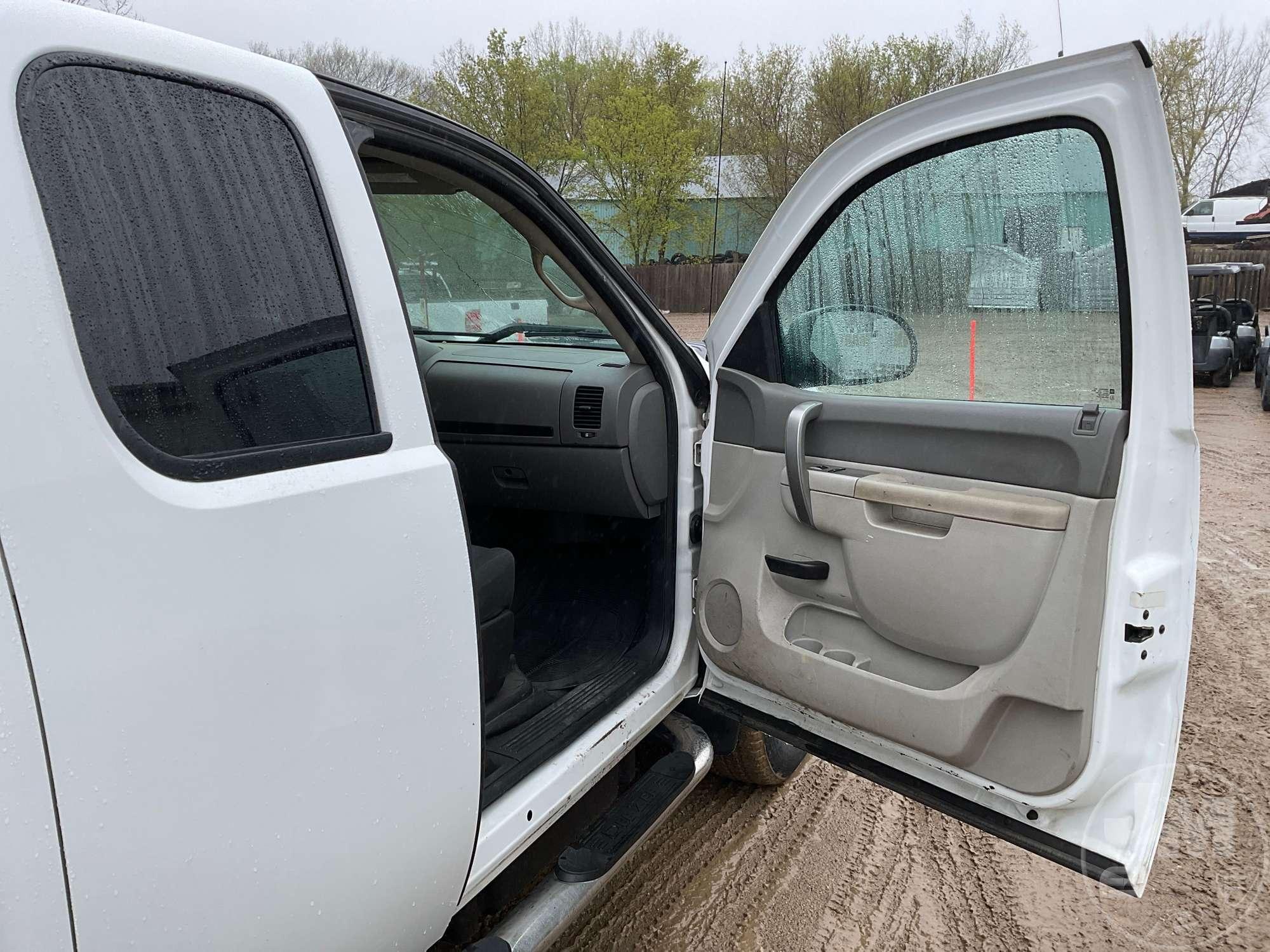 2012 CHEVROLET SILVERADO 2500HD	 EXTENDED CAB 4X4 PICKUP VIN: 1GC2KVC83CZ311519