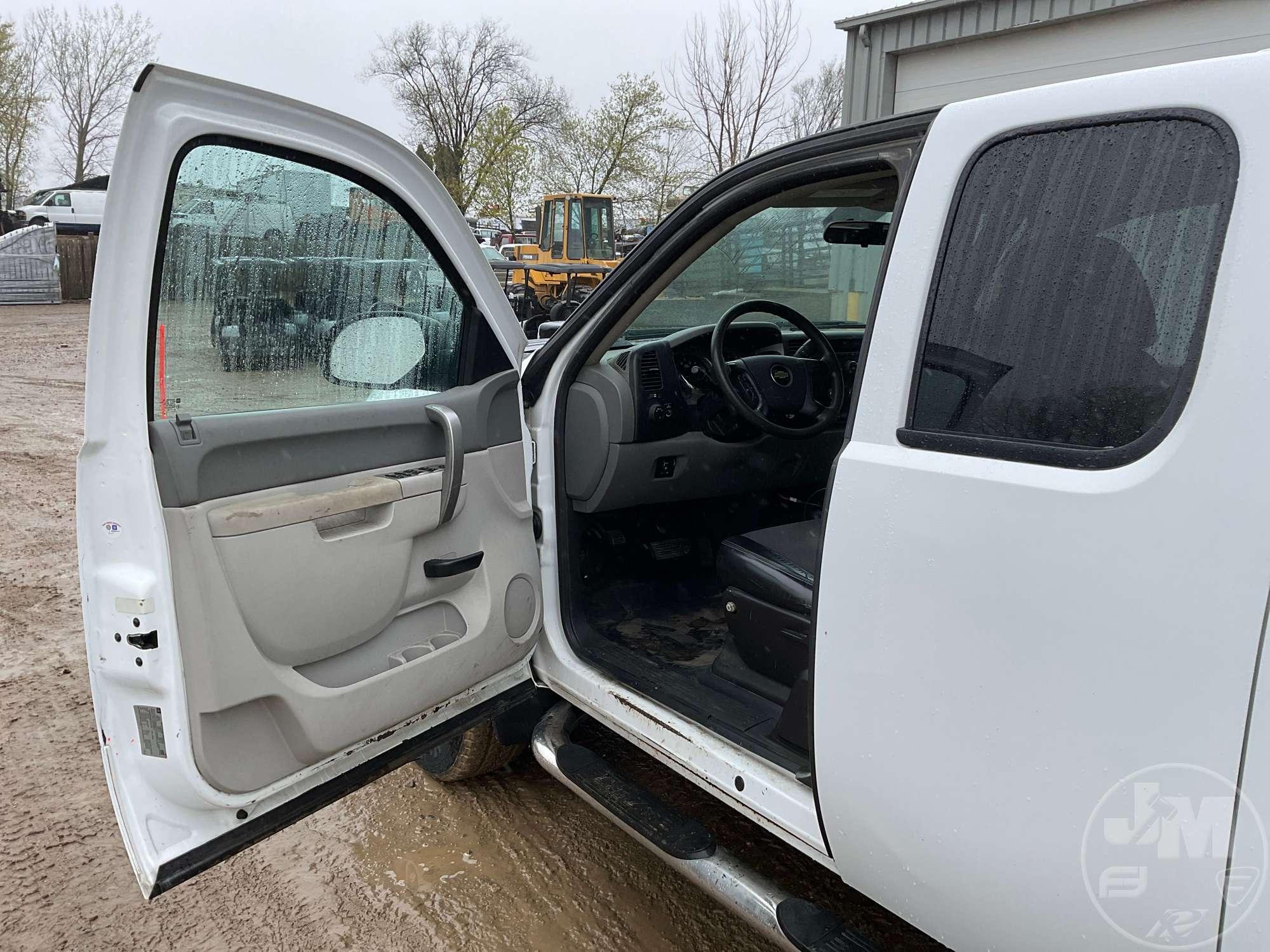 2012 CHEVROLET SILVERADO 2500HD	 EXTENDED CAB 4X4 PICKUP VIN: 1GC2KVC83CZ311519