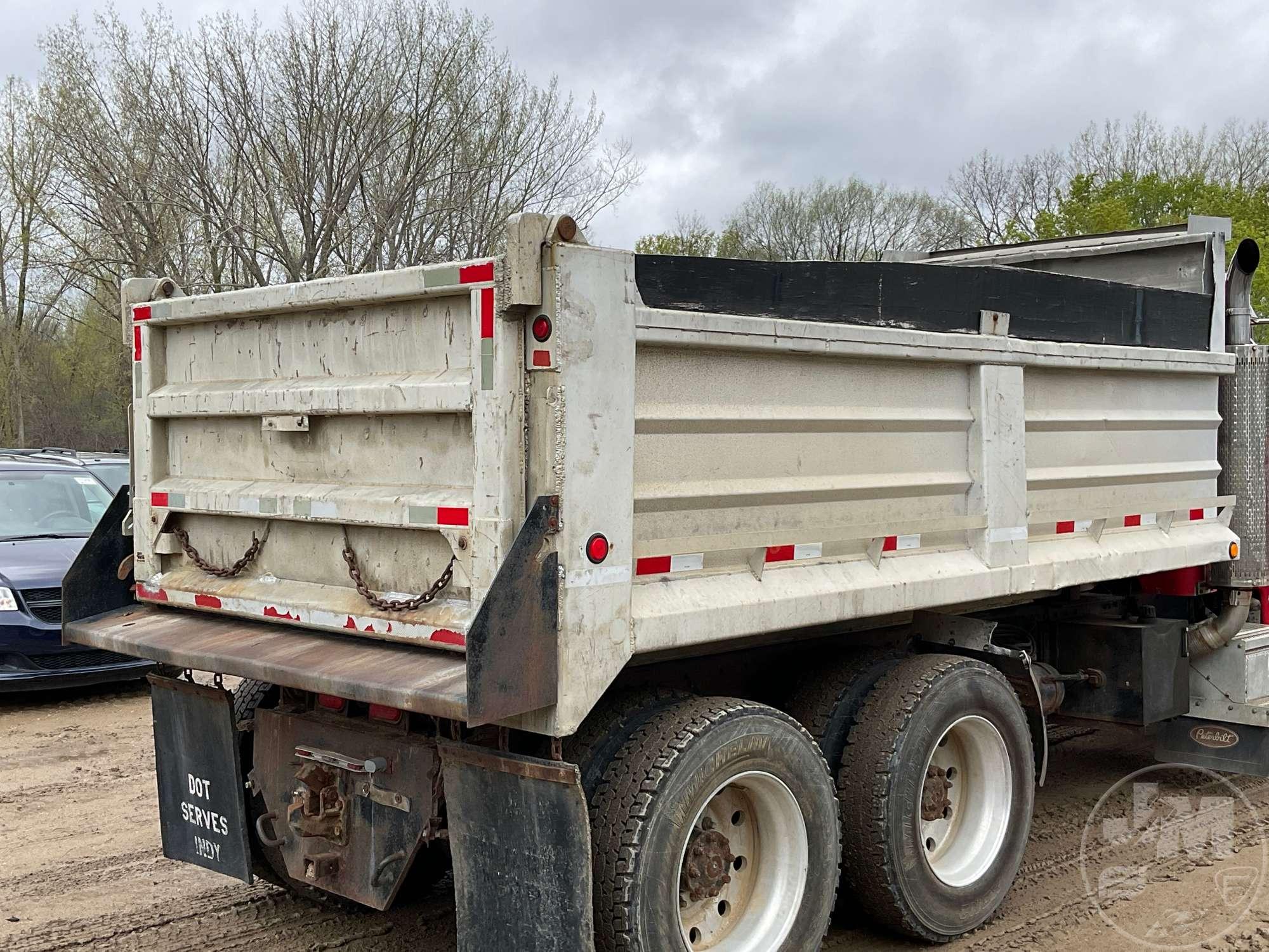 1987 PETERBILT 359 TANDEM AXLE DUMP TRUCK VIN: 1XP9D29X7HP209275