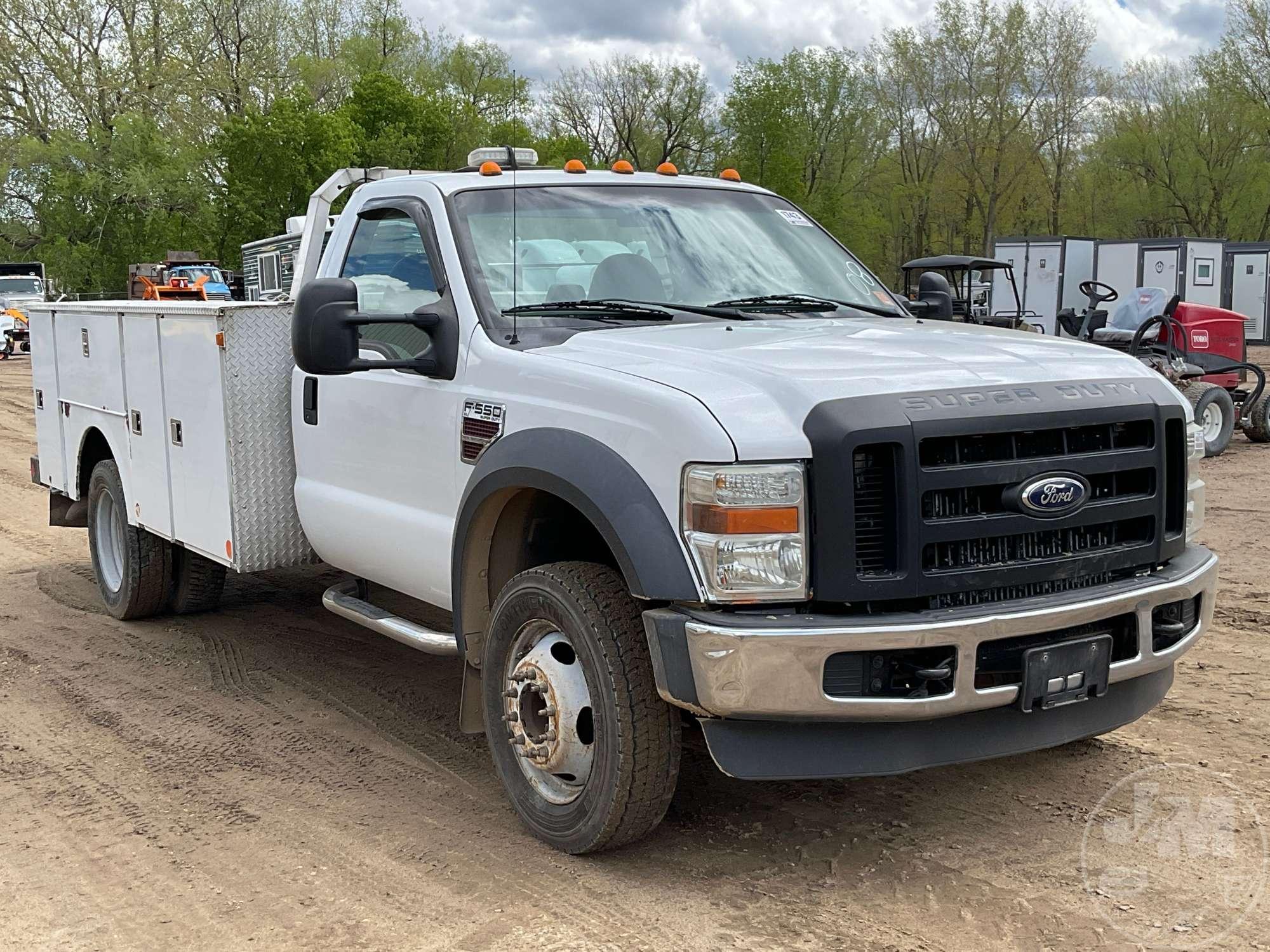 2008 FORD F-550 S/A UTILITY TRUCK VIN: 1FDAF56R08EC97903