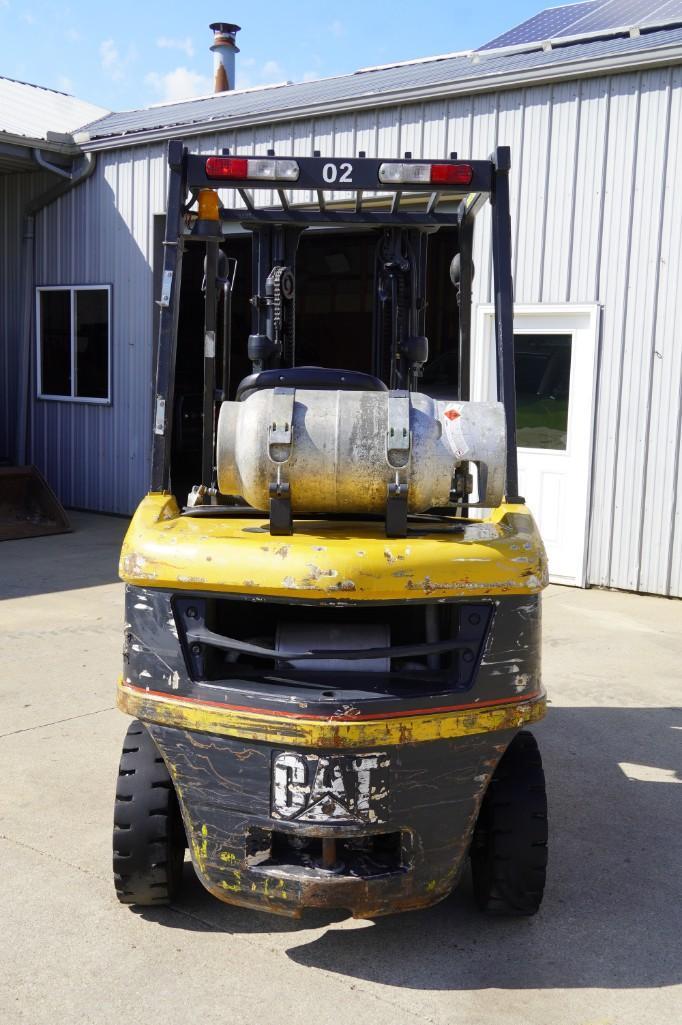 2005 Cat P5000 Forklift