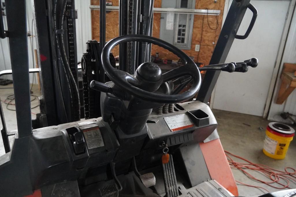 Toyota 7FDU35 Forklift*