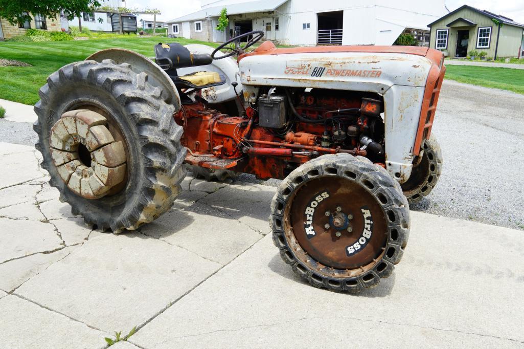 Ford 801 Powermaster Tractor